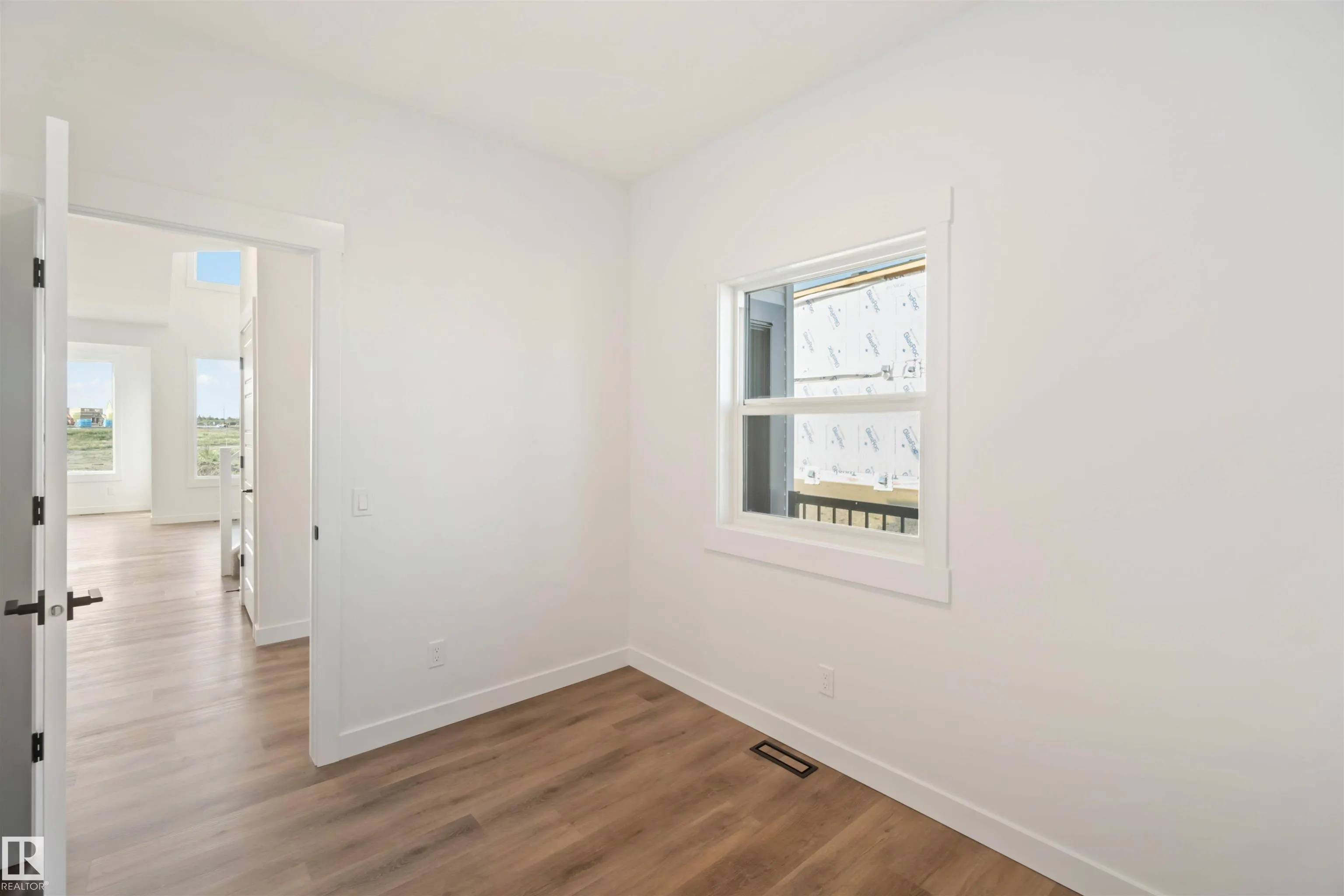 1110 Cristall Crescent
