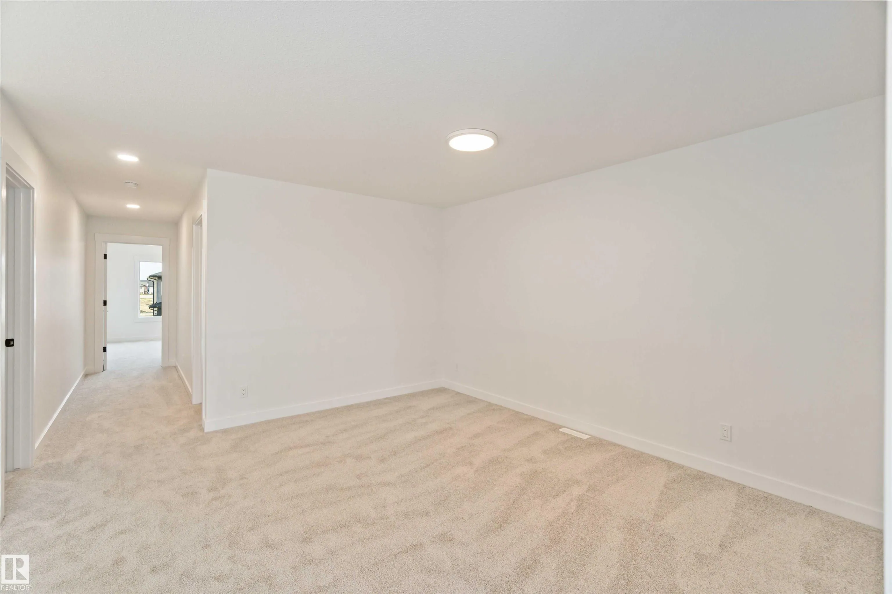 1110 Cristall Crescent