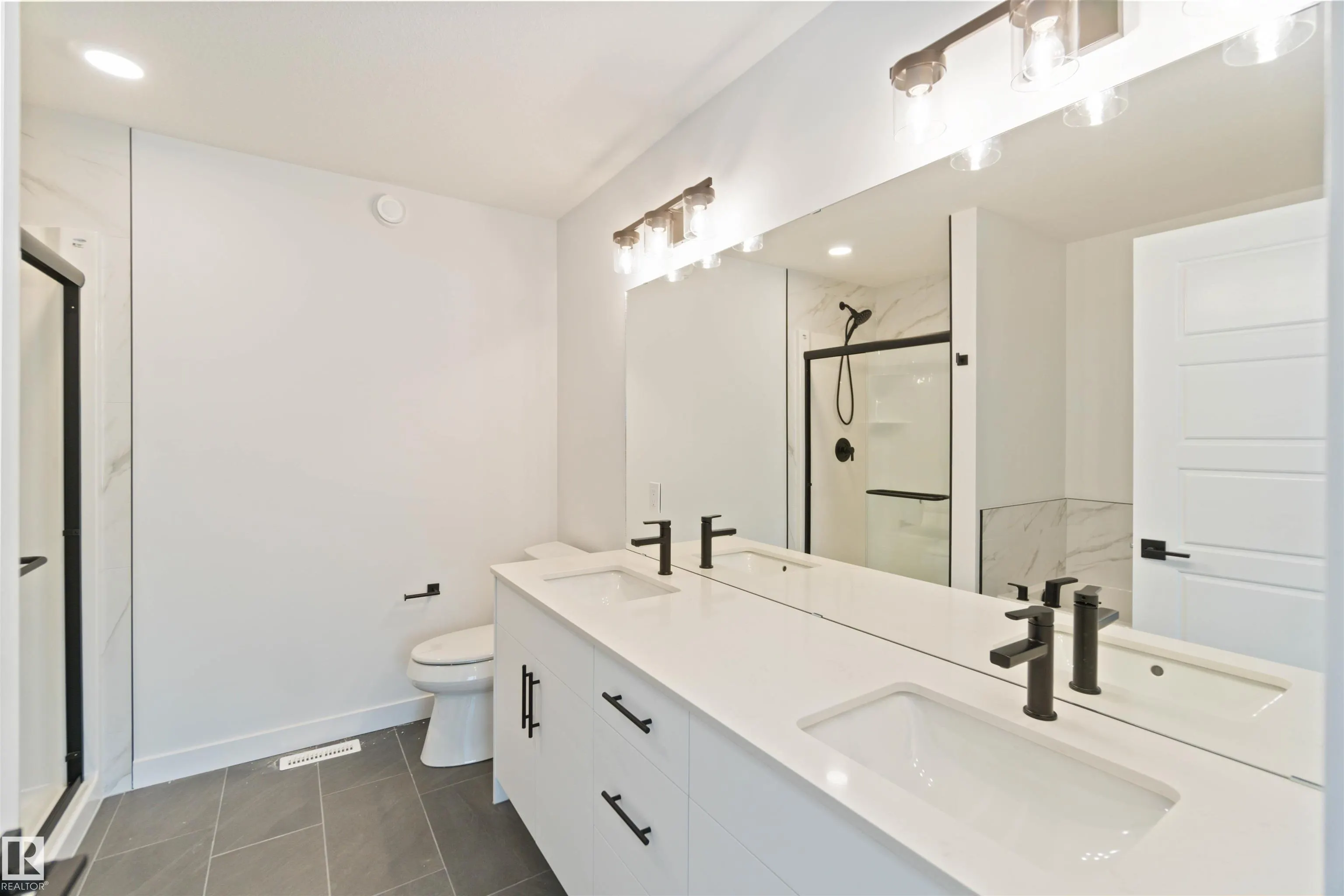 1110 Cristall Crescent