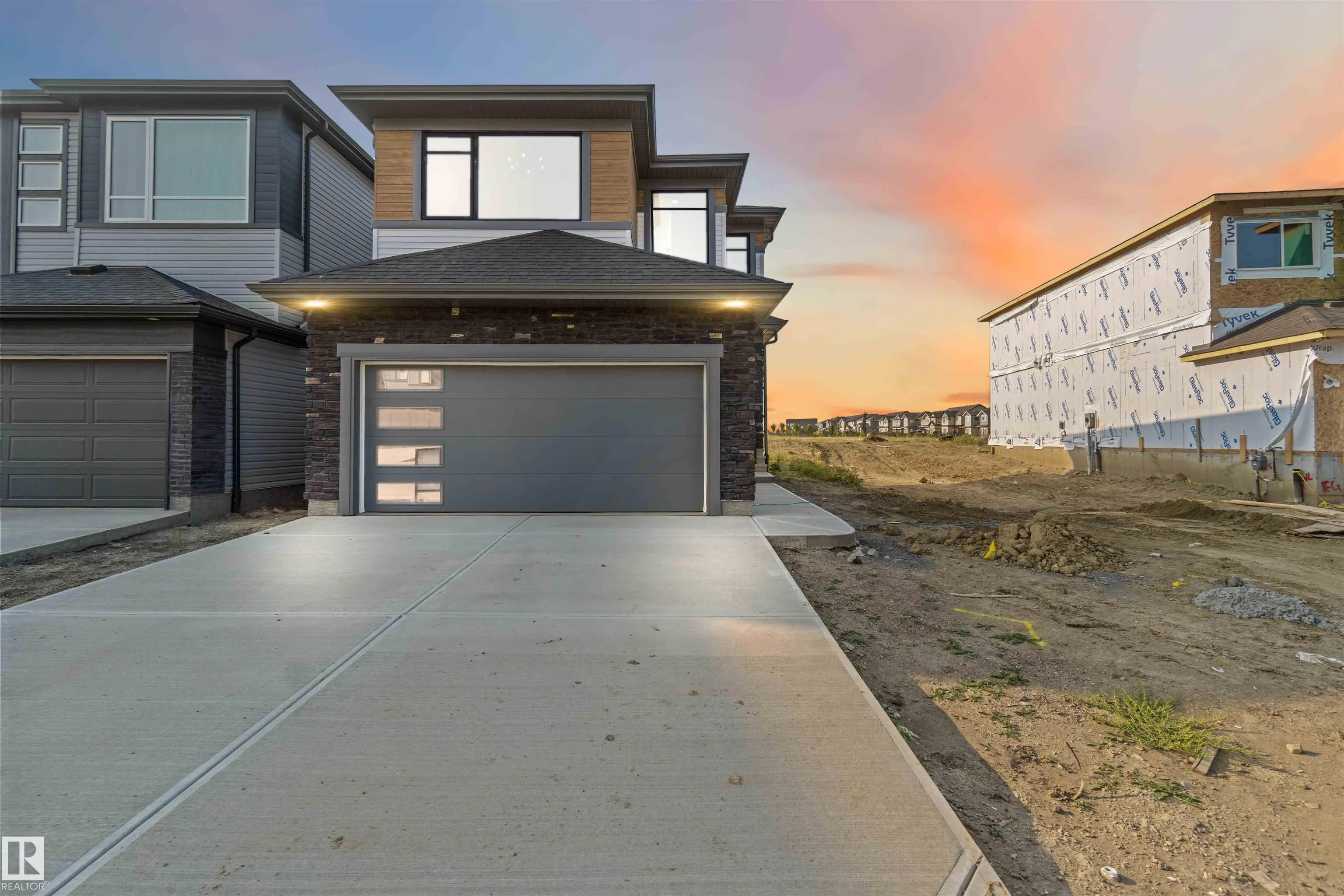 1110 Cristall Crescent