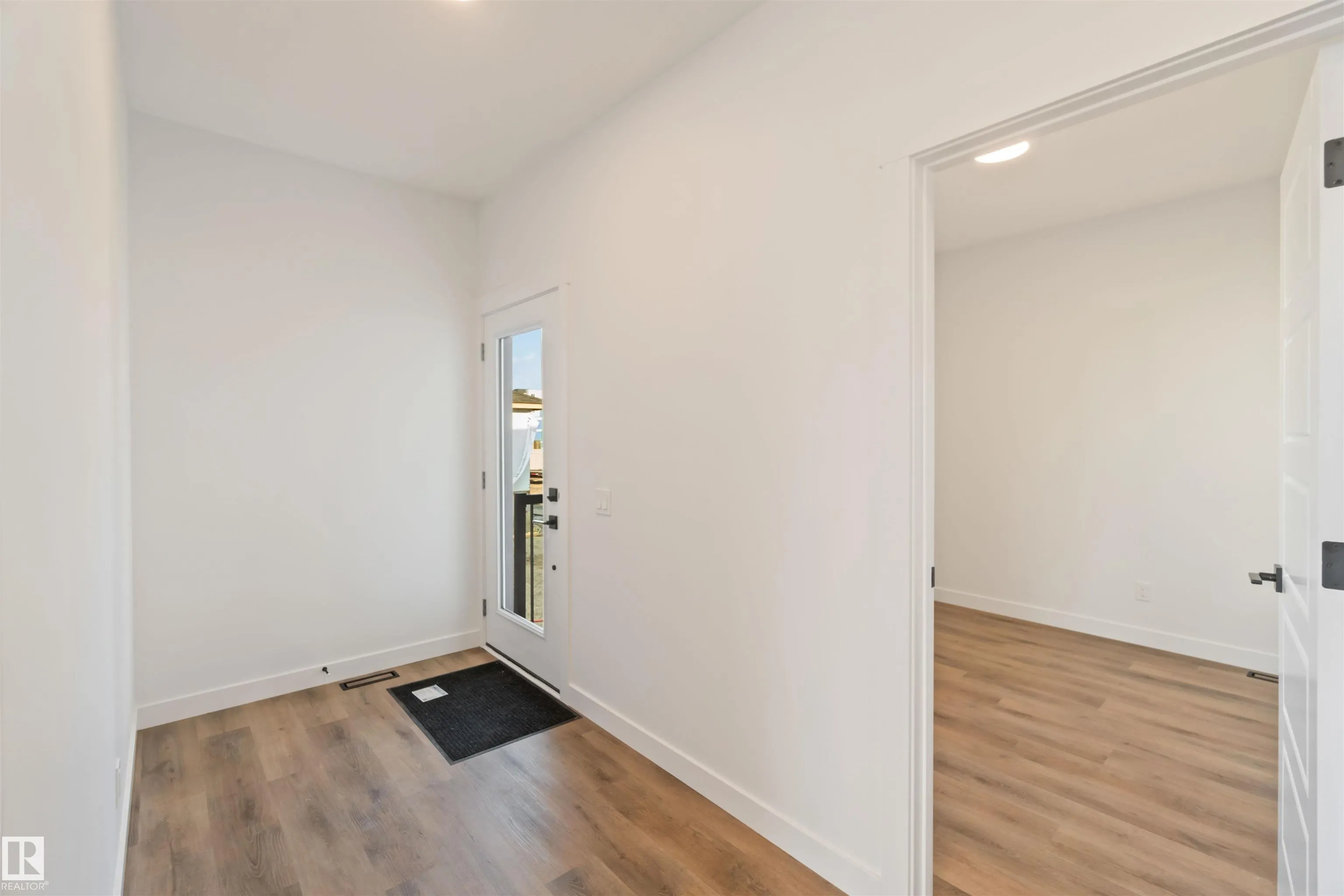 1110 Cristall Crescent