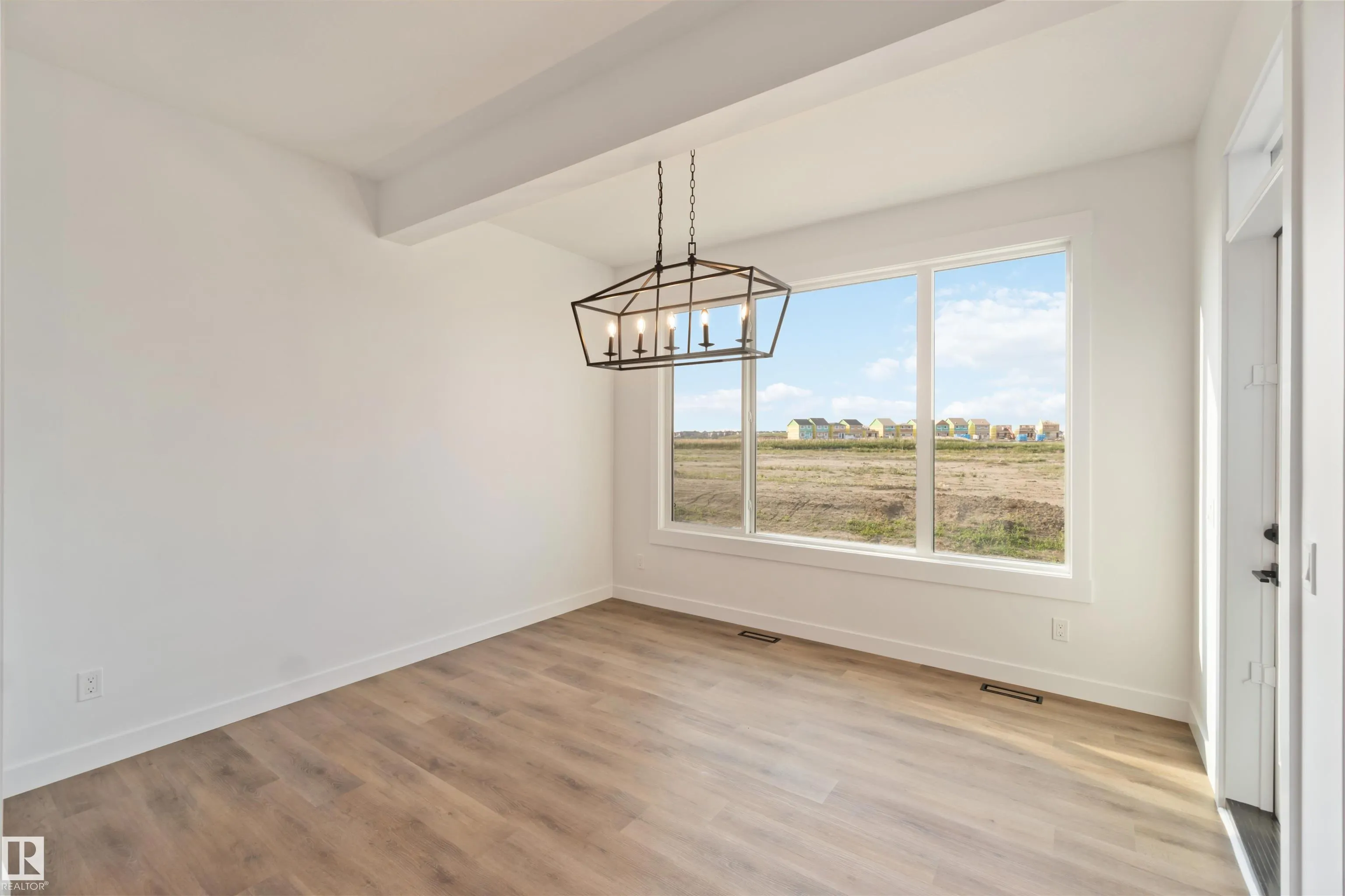 1110 Cristall Crescent
