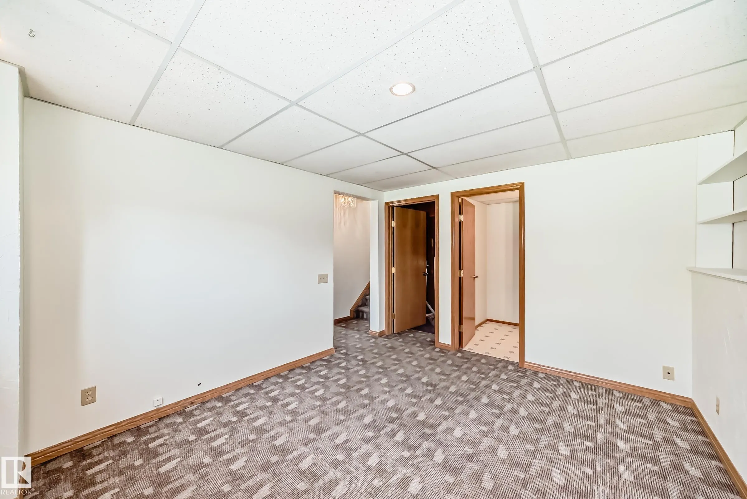 9 WELLINGTON Crescent