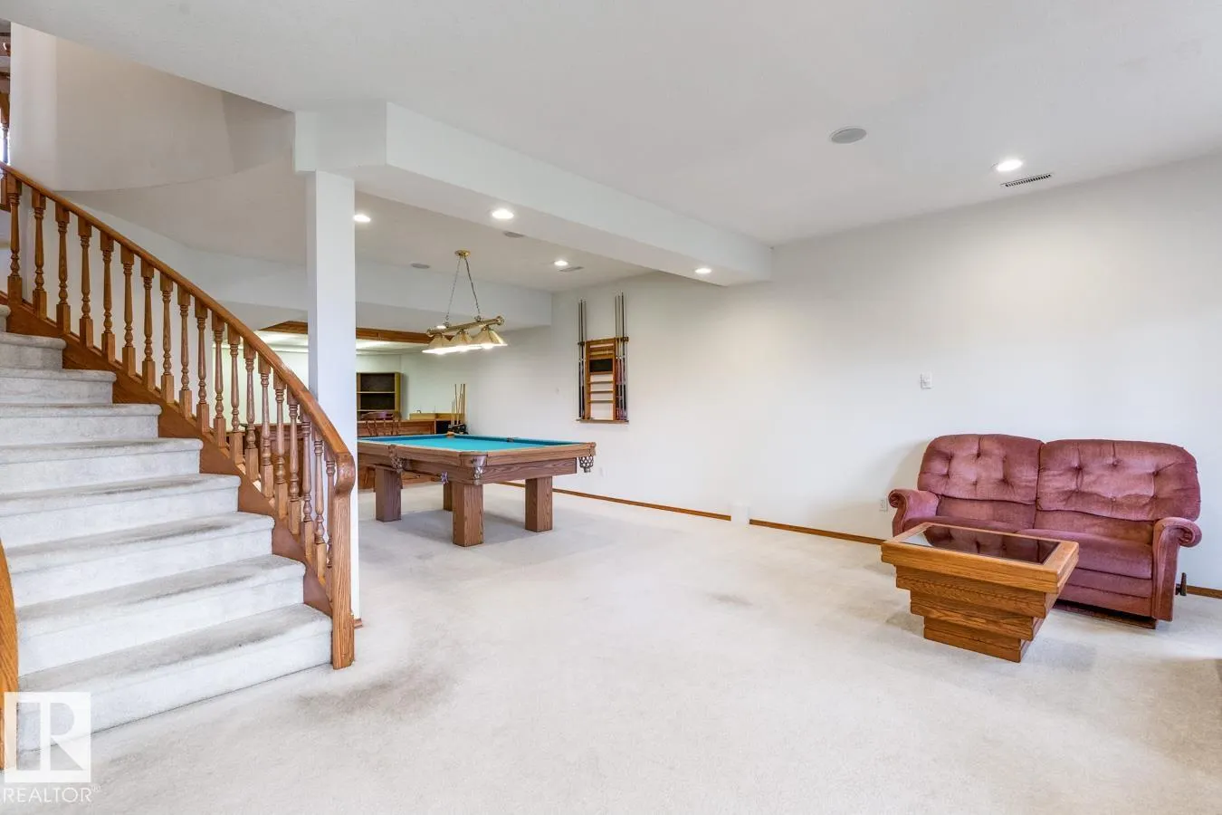 21 RIDGEBAY Place