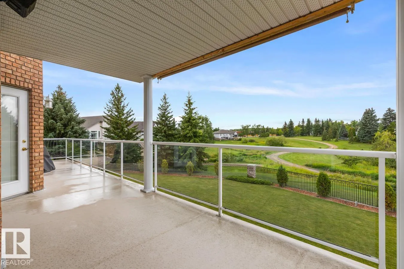 21 RIDGEBAY Place