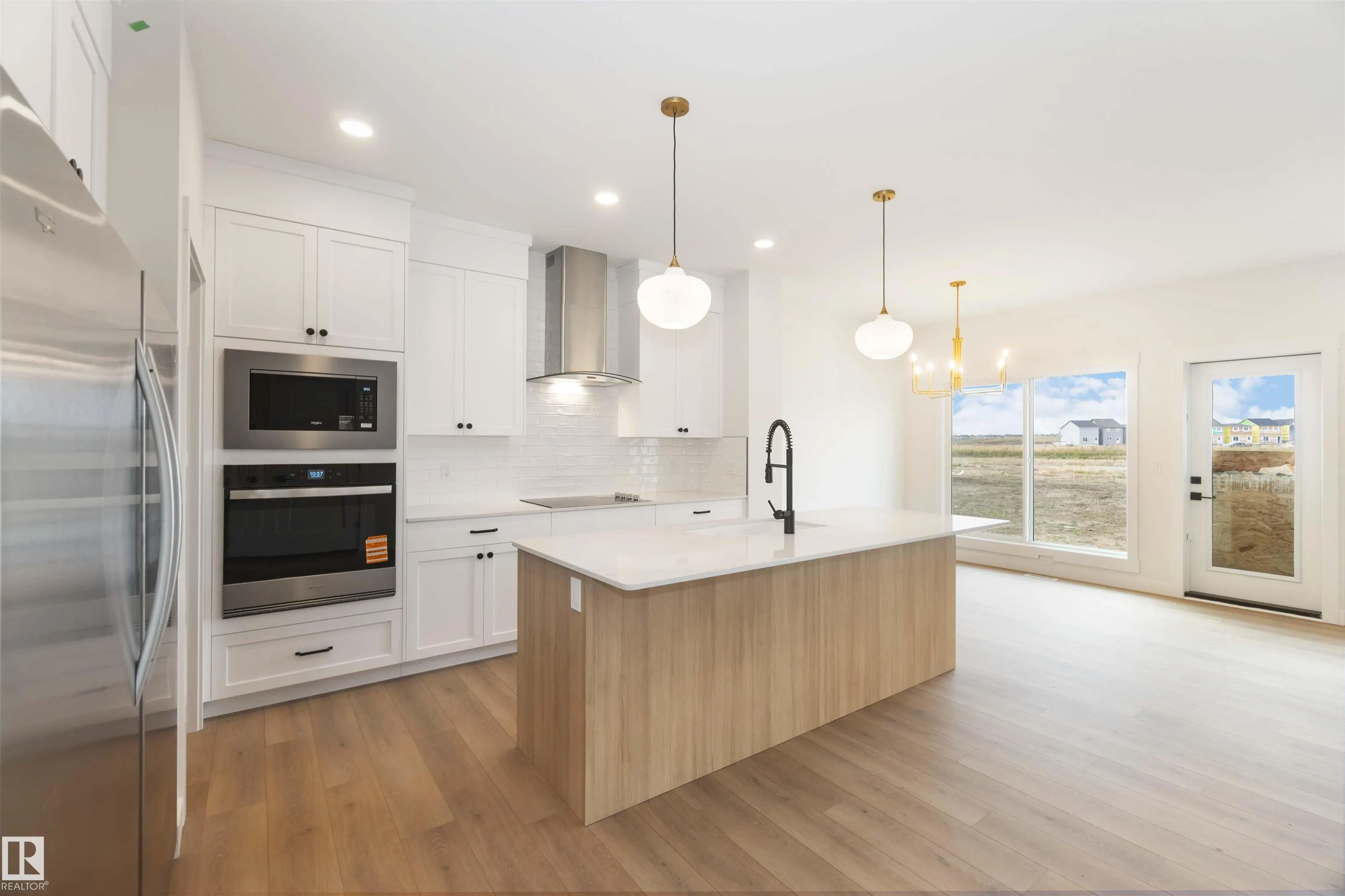 1114 cristall Crescent