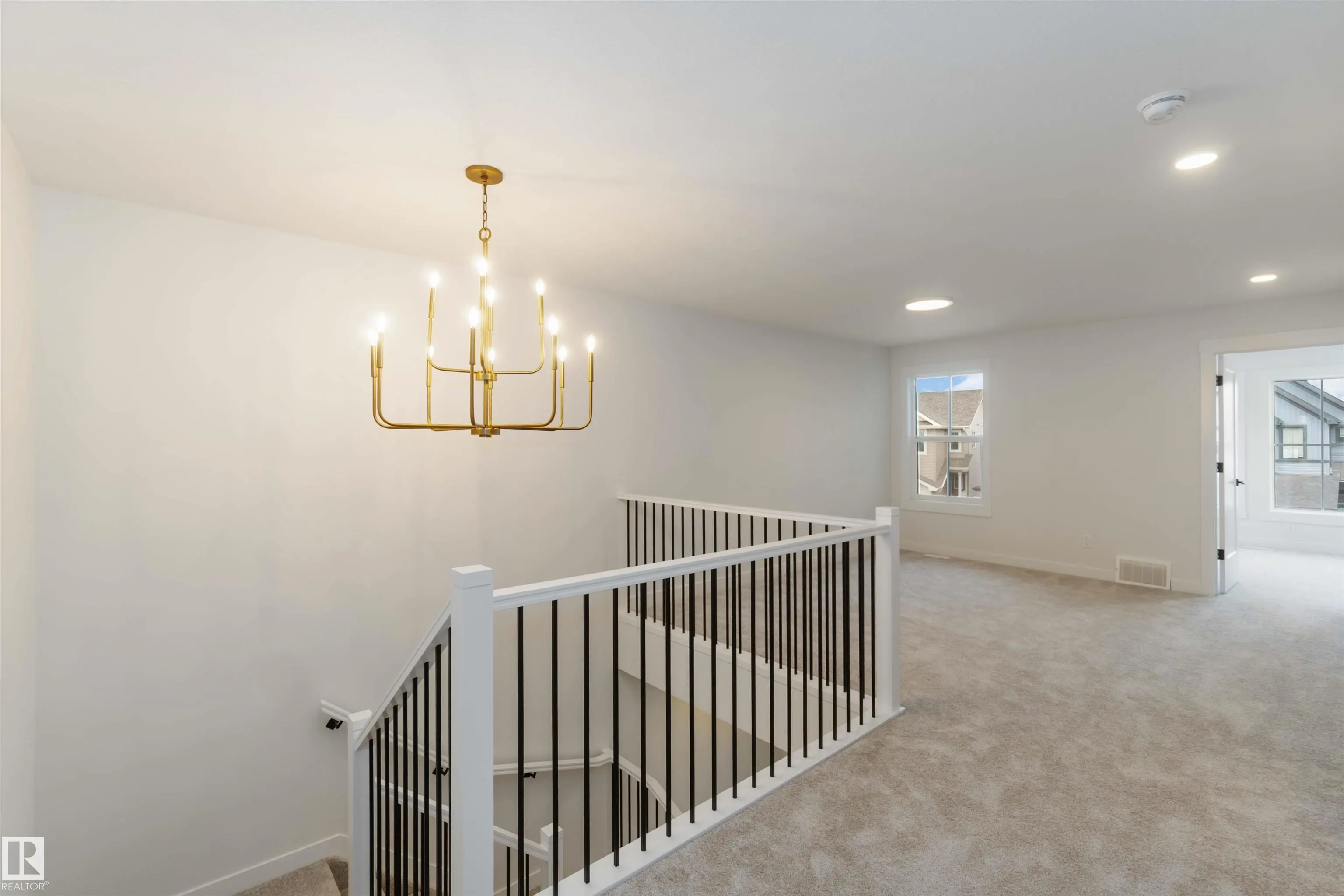1114 cristall Crescent