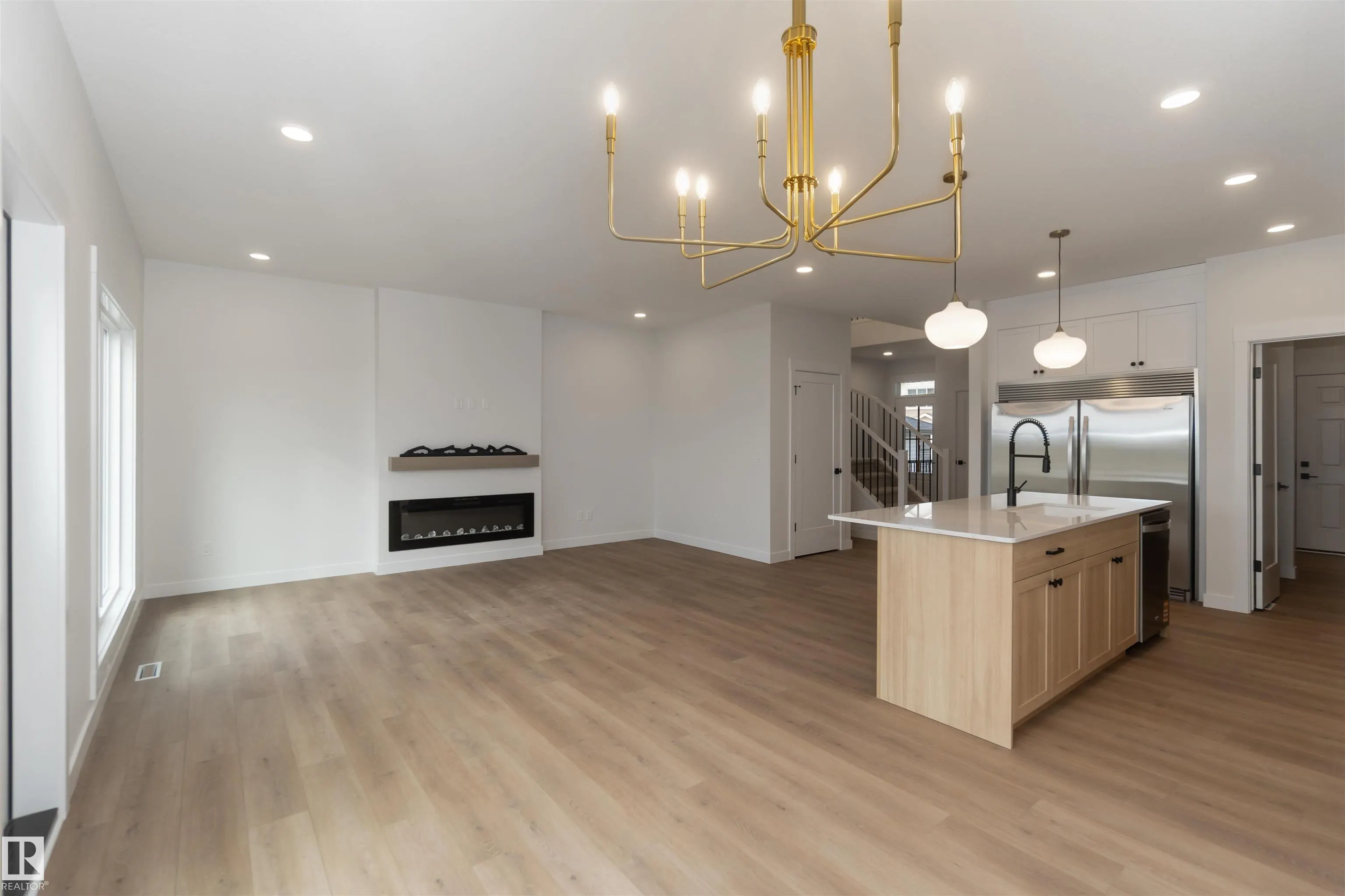 1114 cristall Crescent