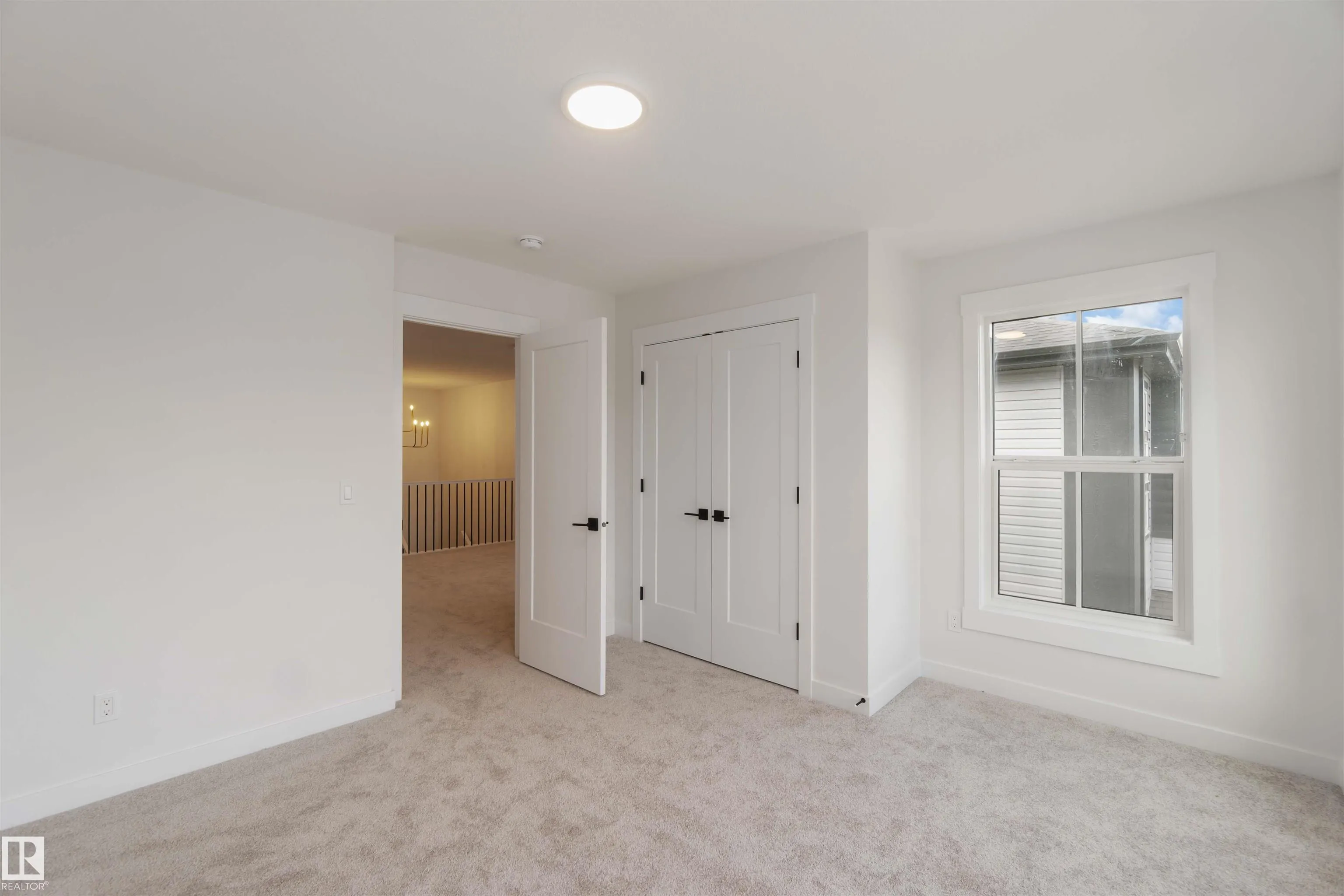 1114 cristall Crescent