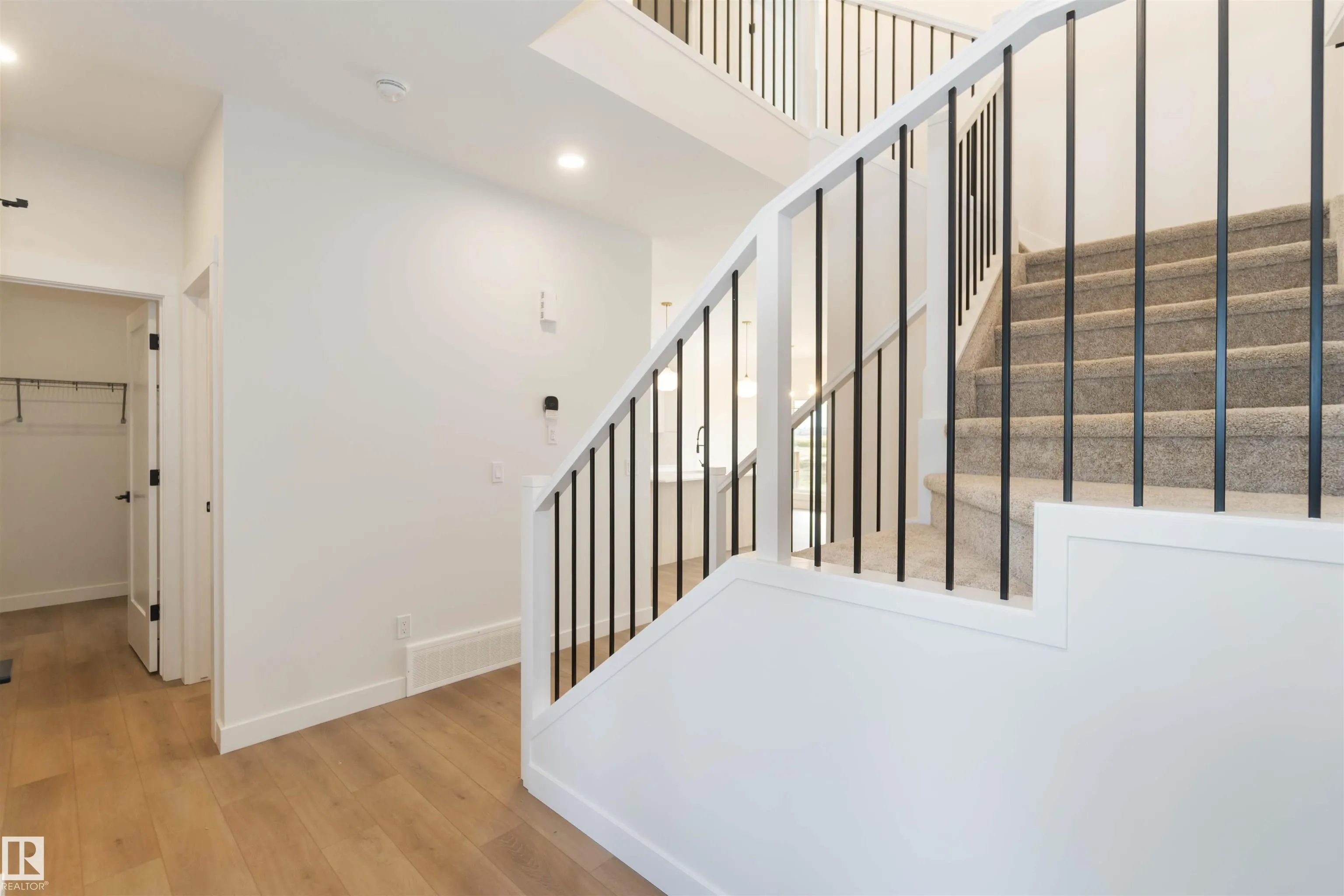 1114 cristall Crescent