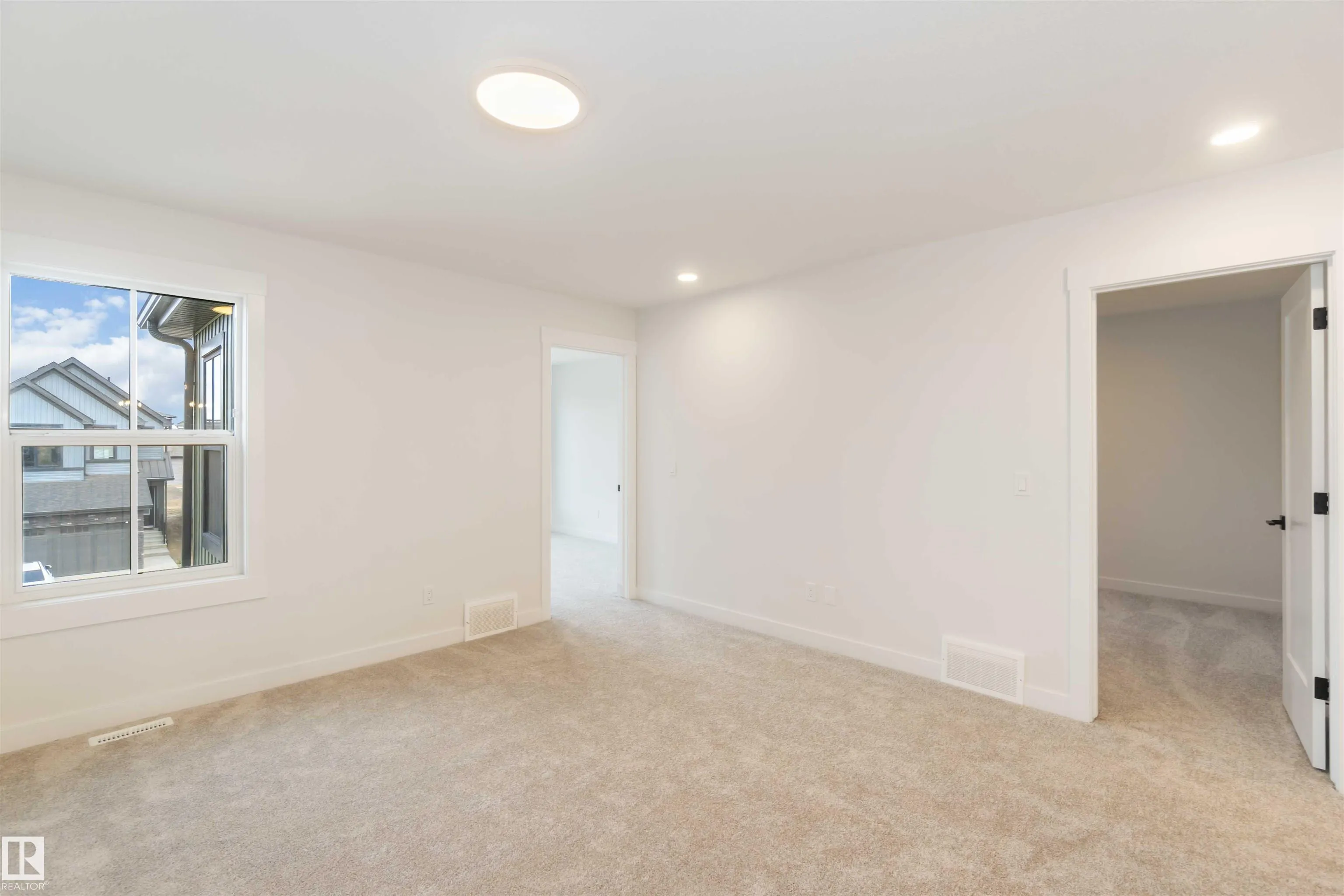 1114 cristall Crescent