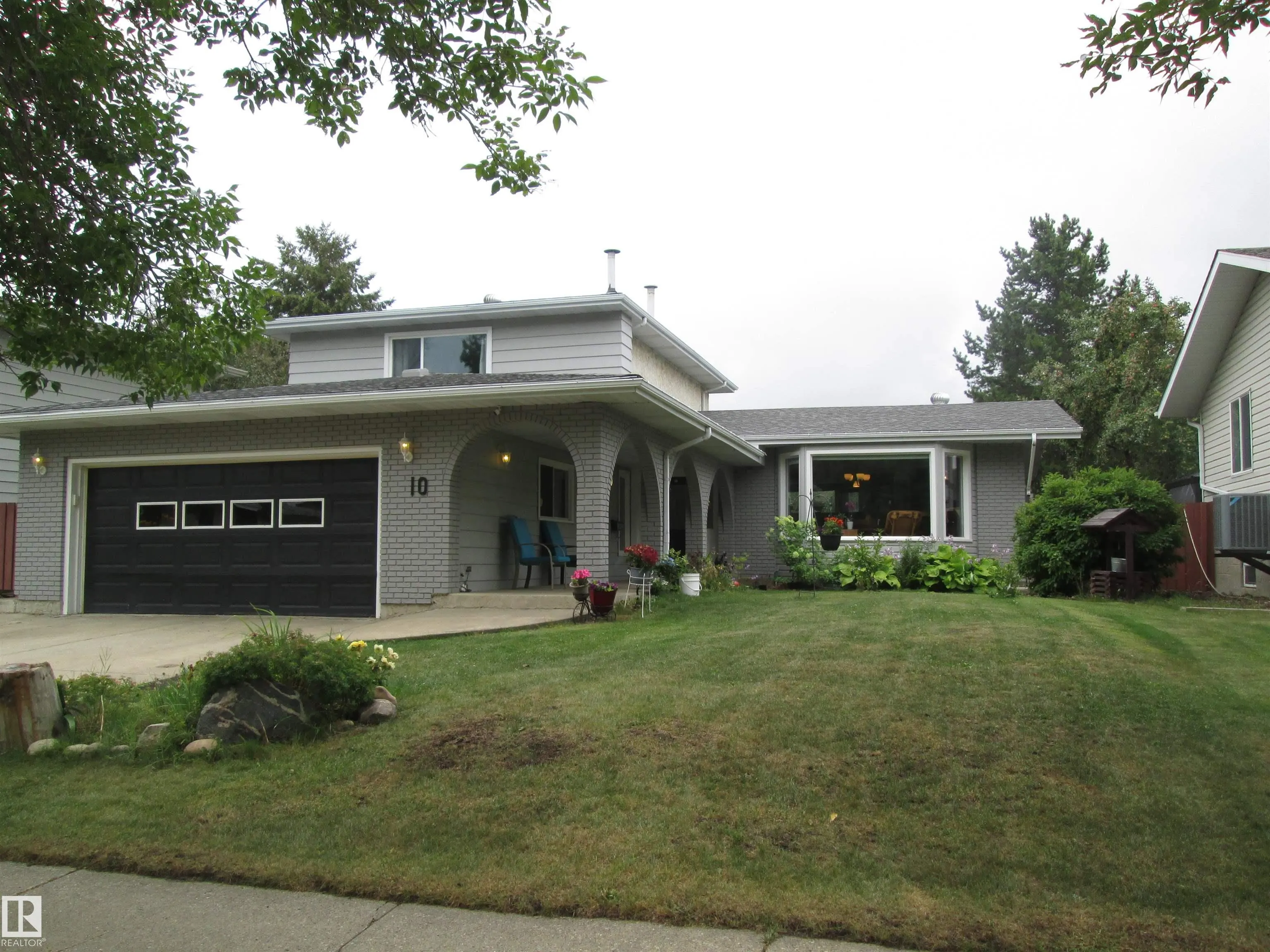 10 Abbey Crescent