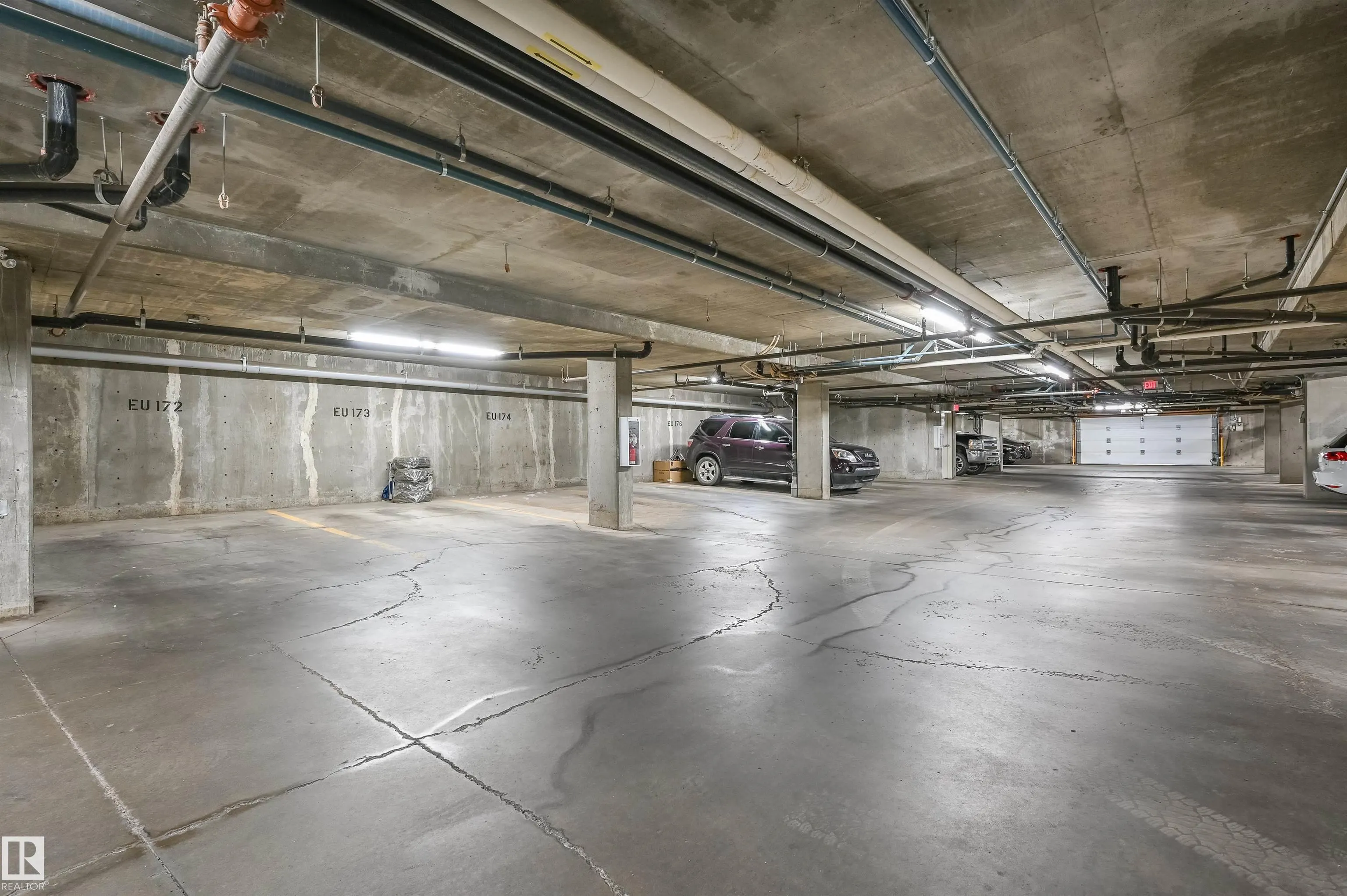 50 WOODSMERE Close