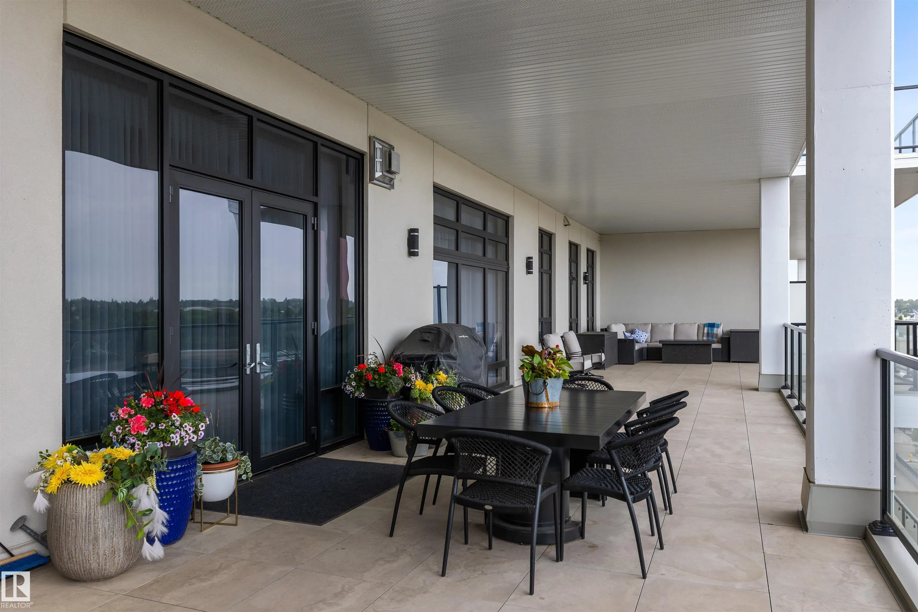 200 BELLEROSE Drive