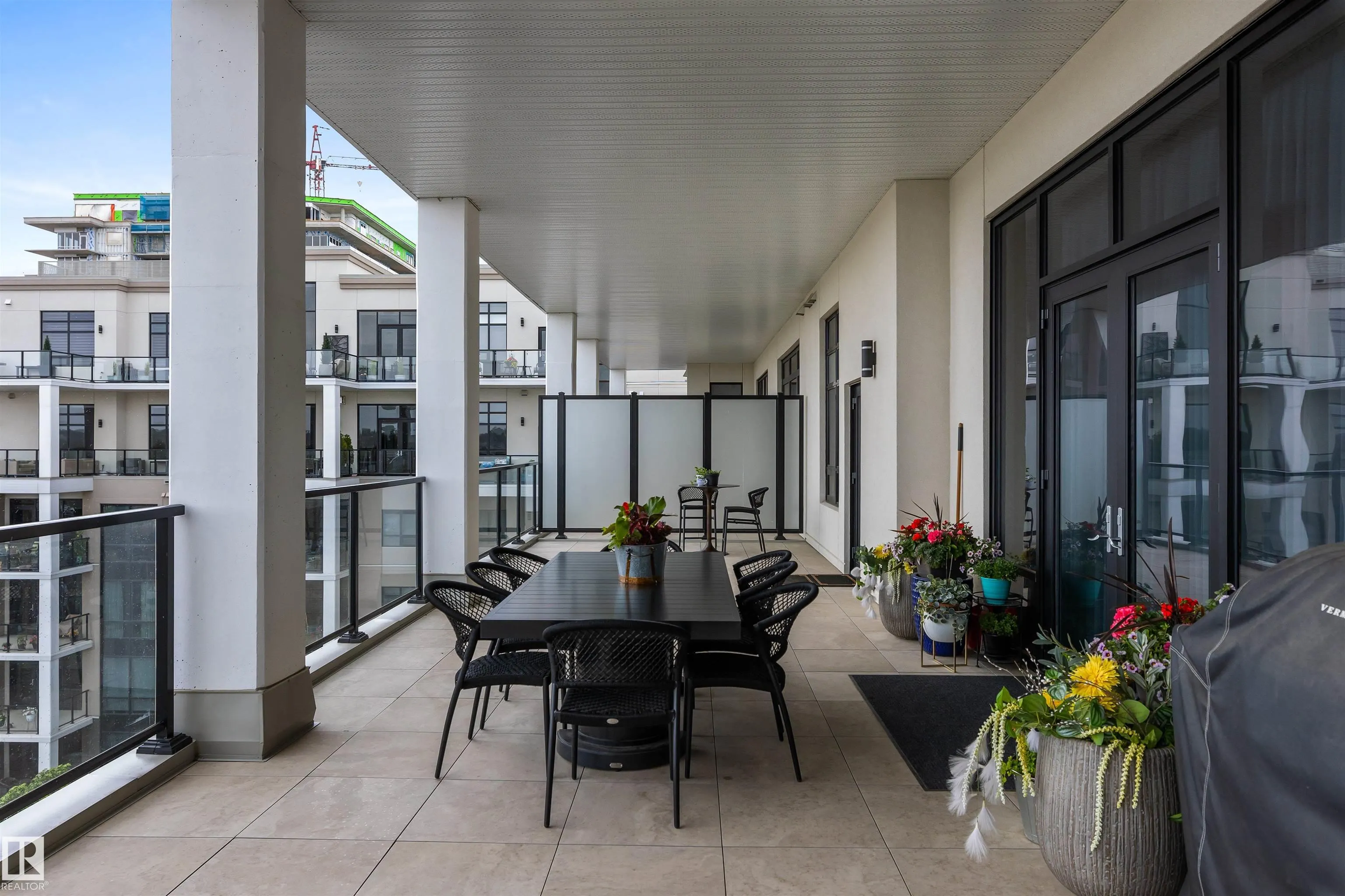 200 BELLEROSE Drive