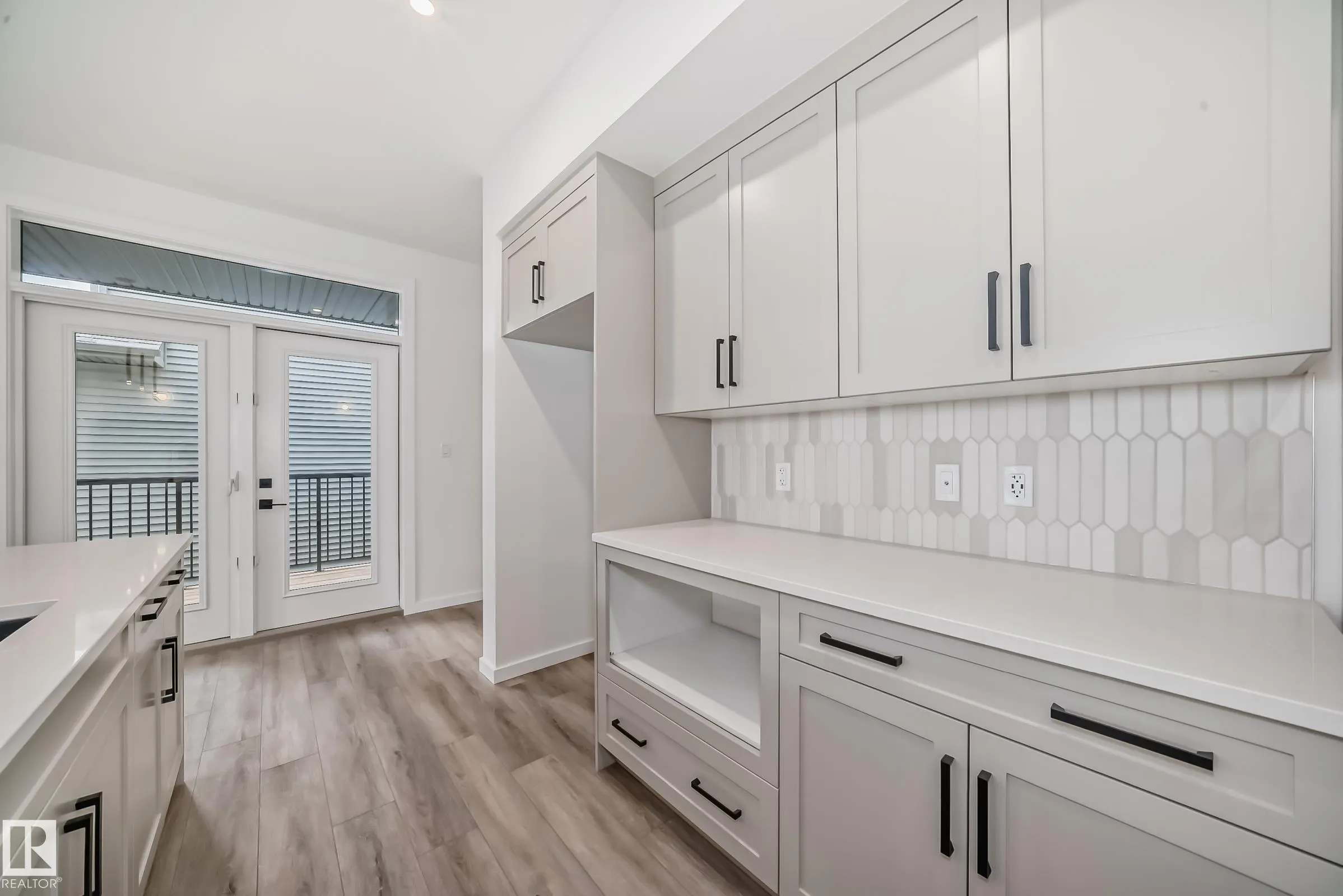 1401 AINSLIE Wynd