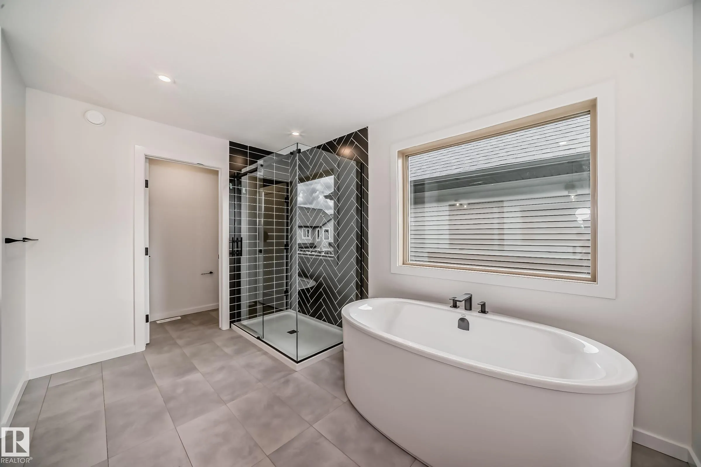 1401 AINSLIE Wynd