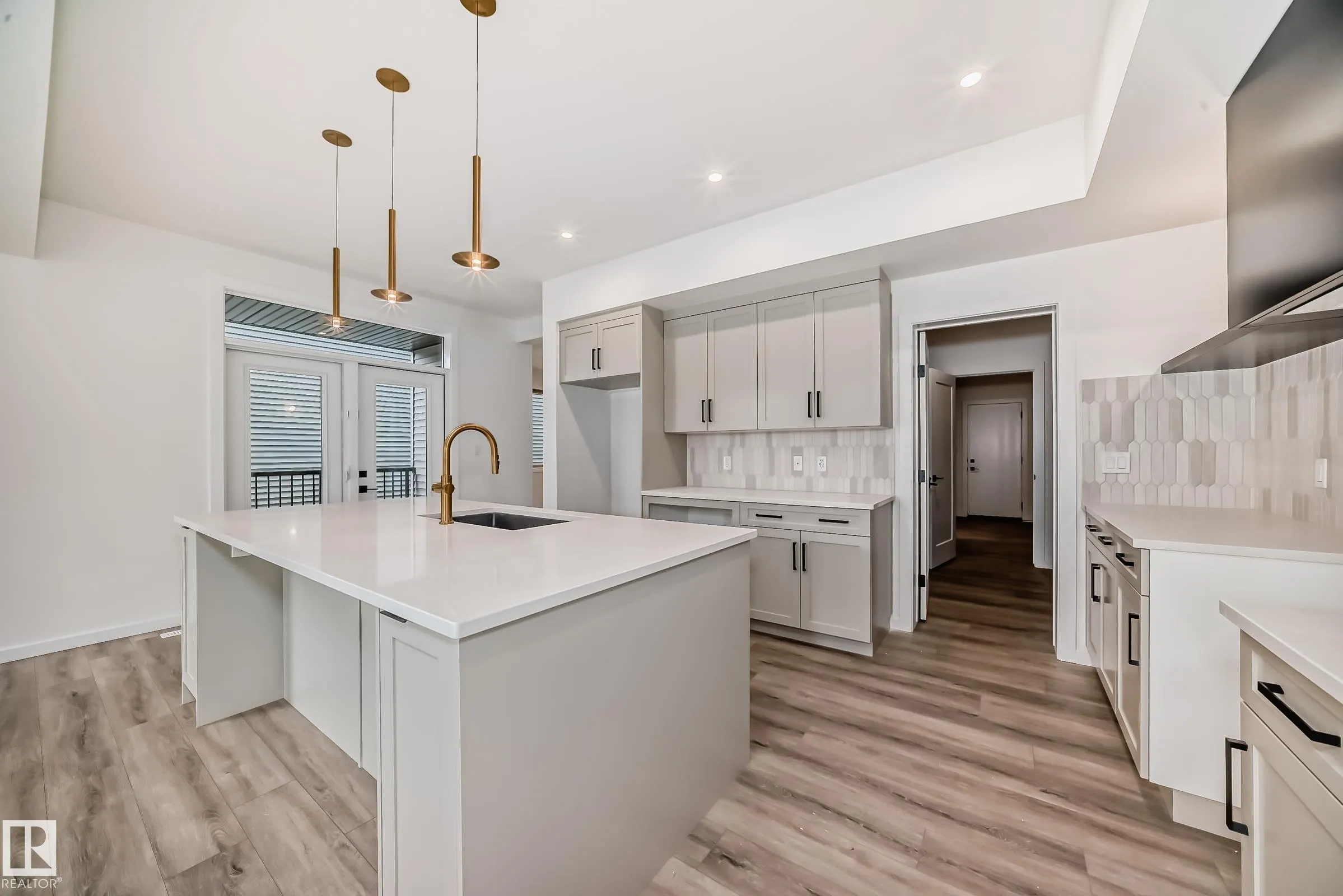 1401 AINSLIE Wynd