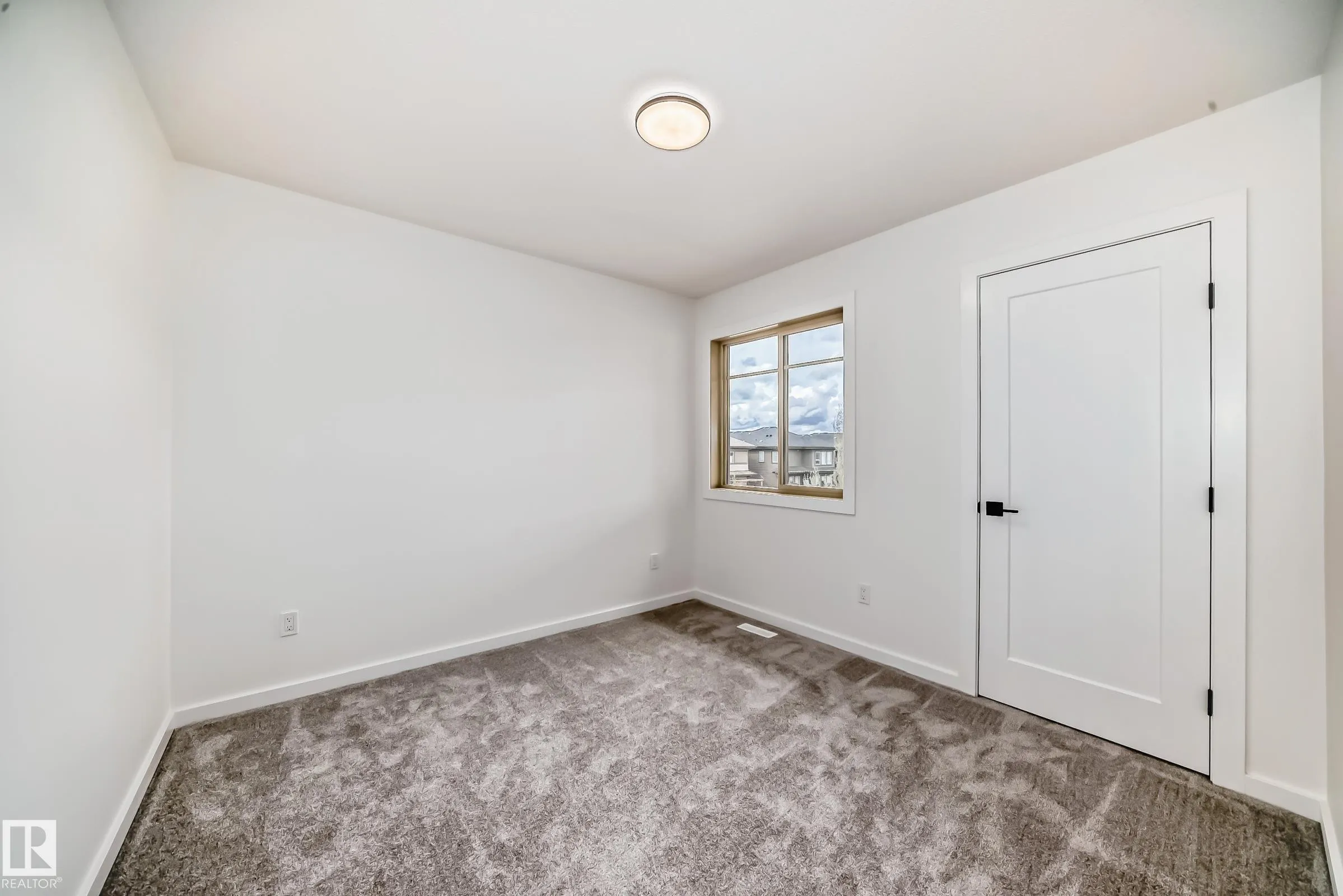 1401 AINSLIE Wynd