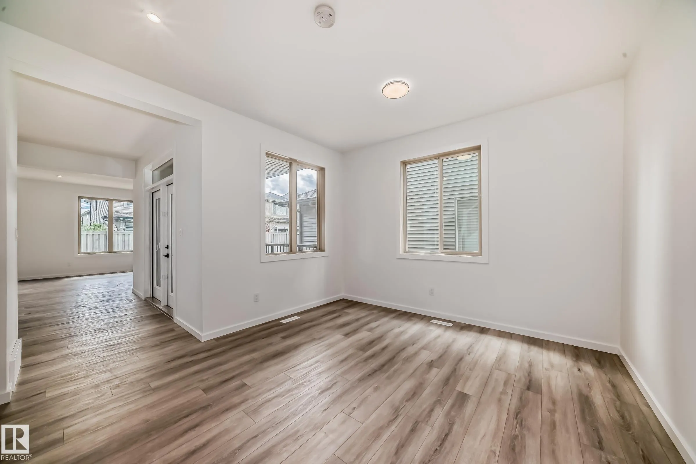1401 AINSLIE Wynd