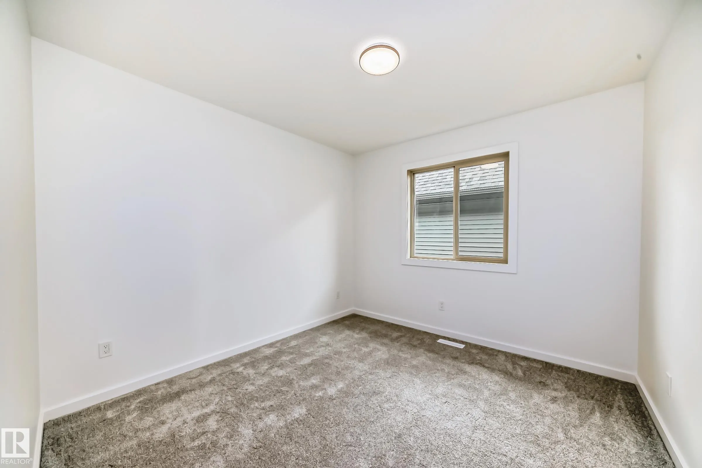 1401 AINSLIE Wynd