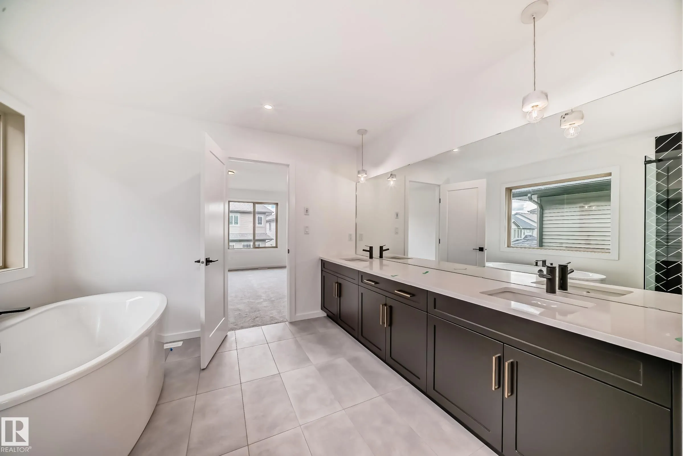 1401 AINSLIE Wynd