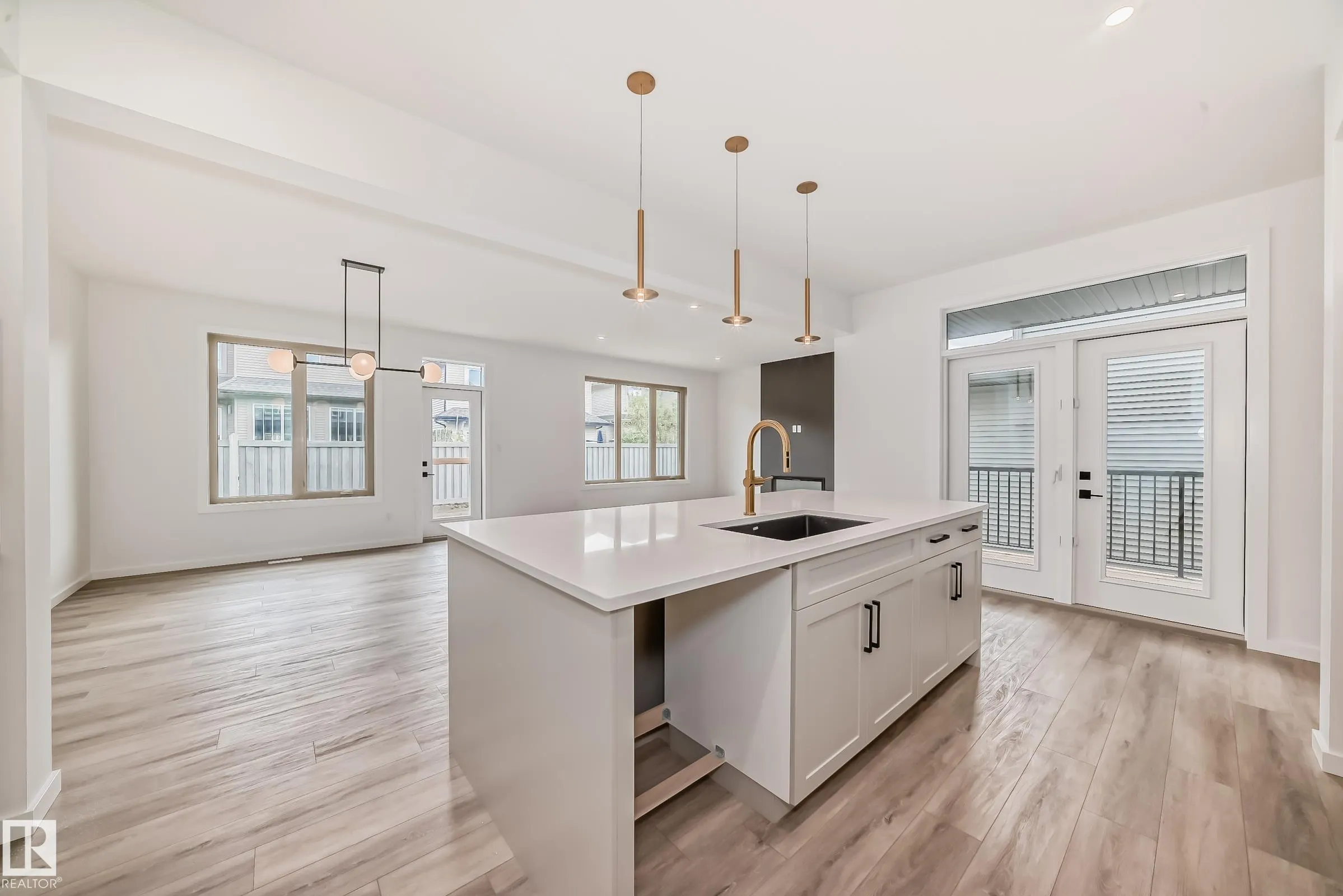1401 AINSLIE Wynd