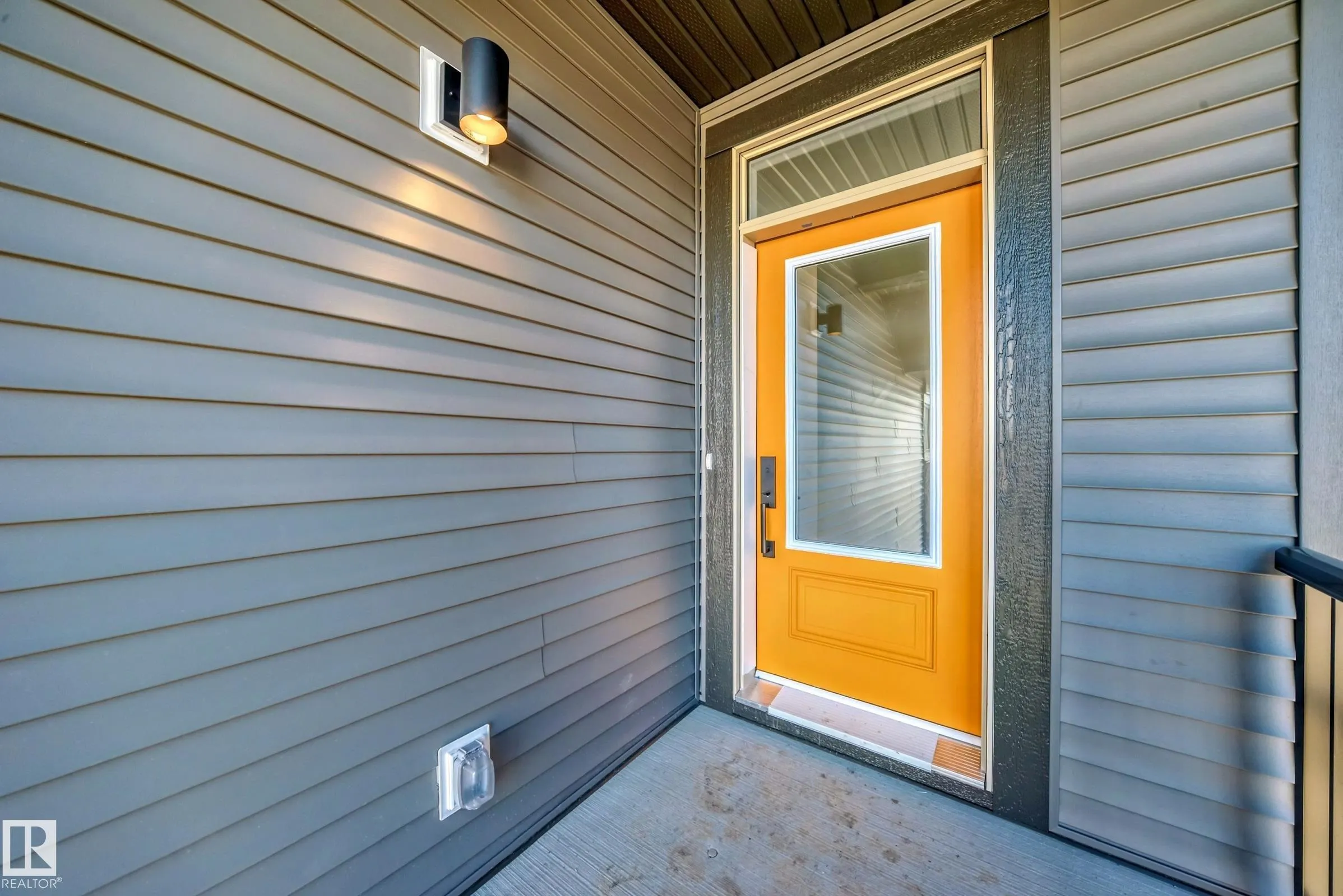 1401 AINSLIE Wynd