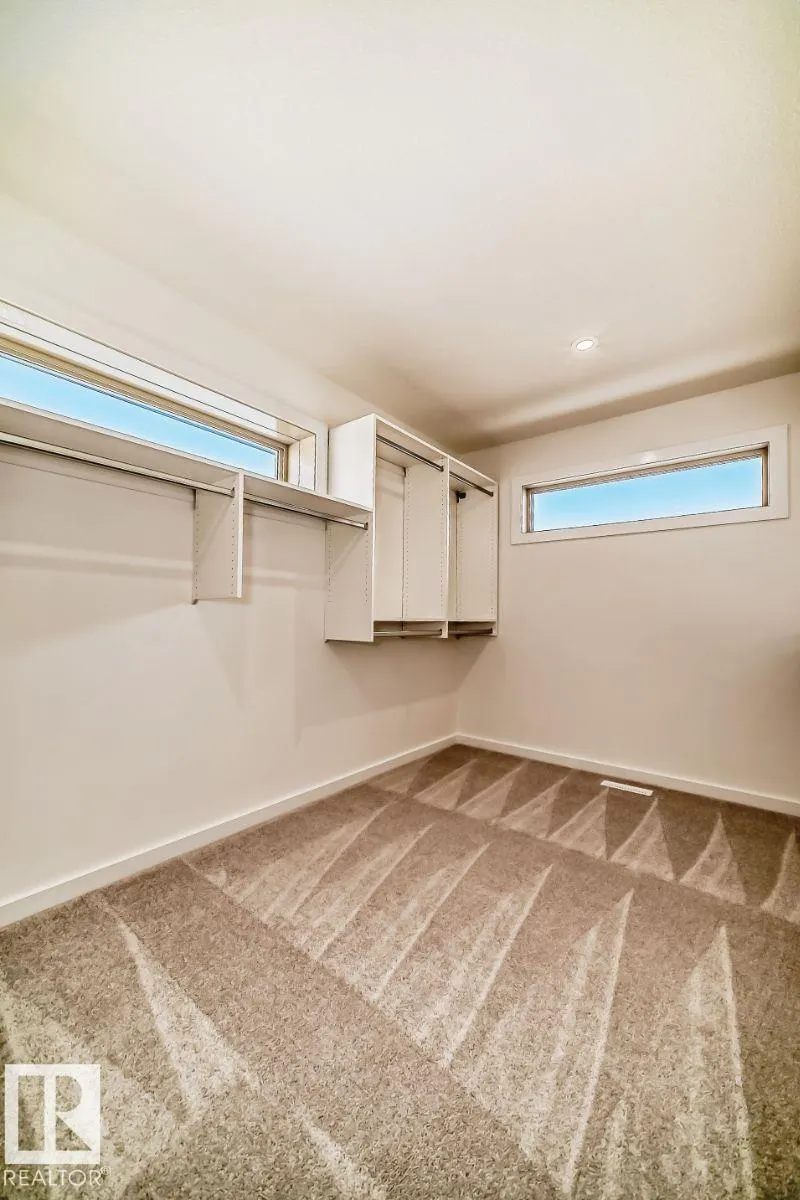 1365 AINSLIE Wynd