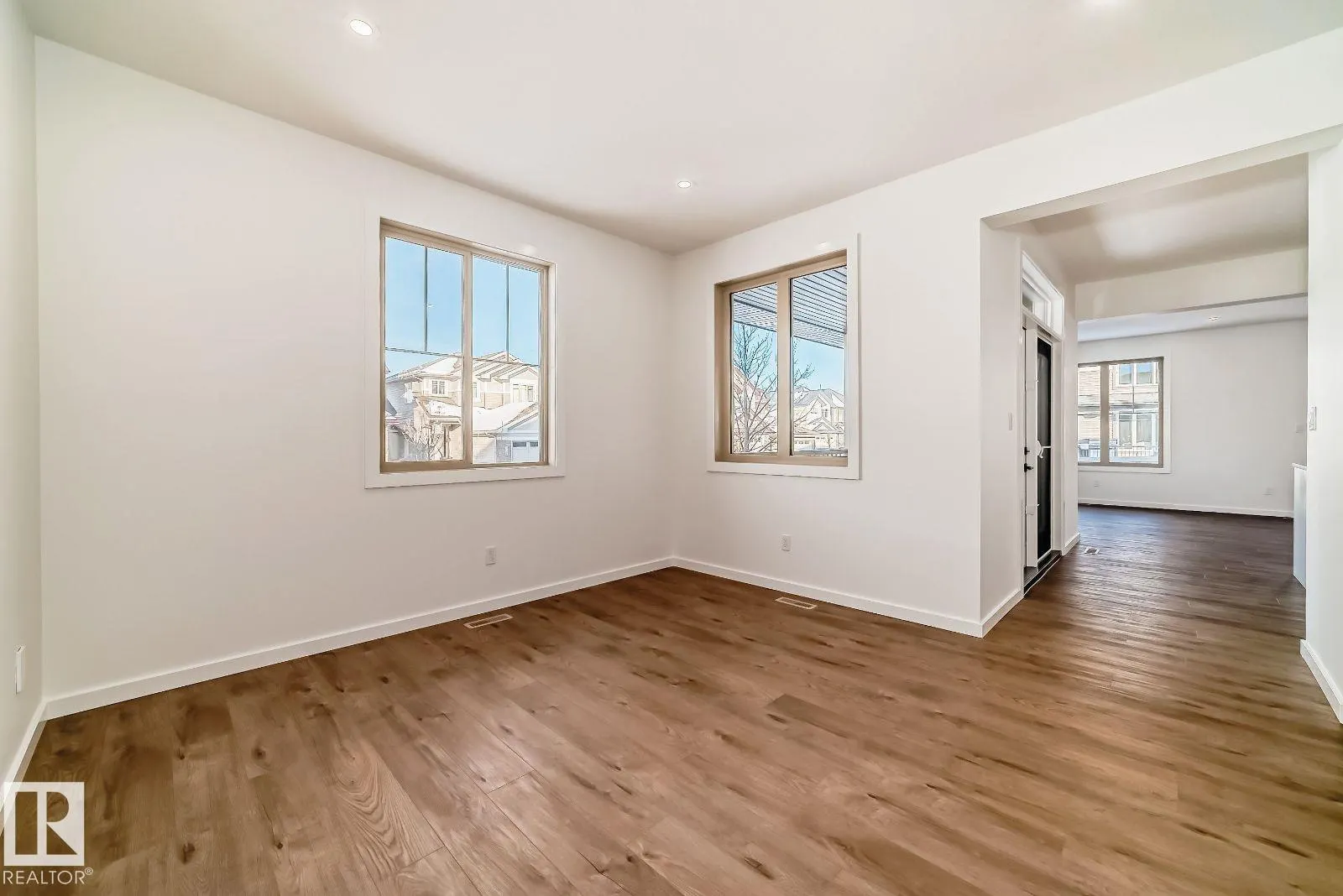 1365 AINSLIE Wynd