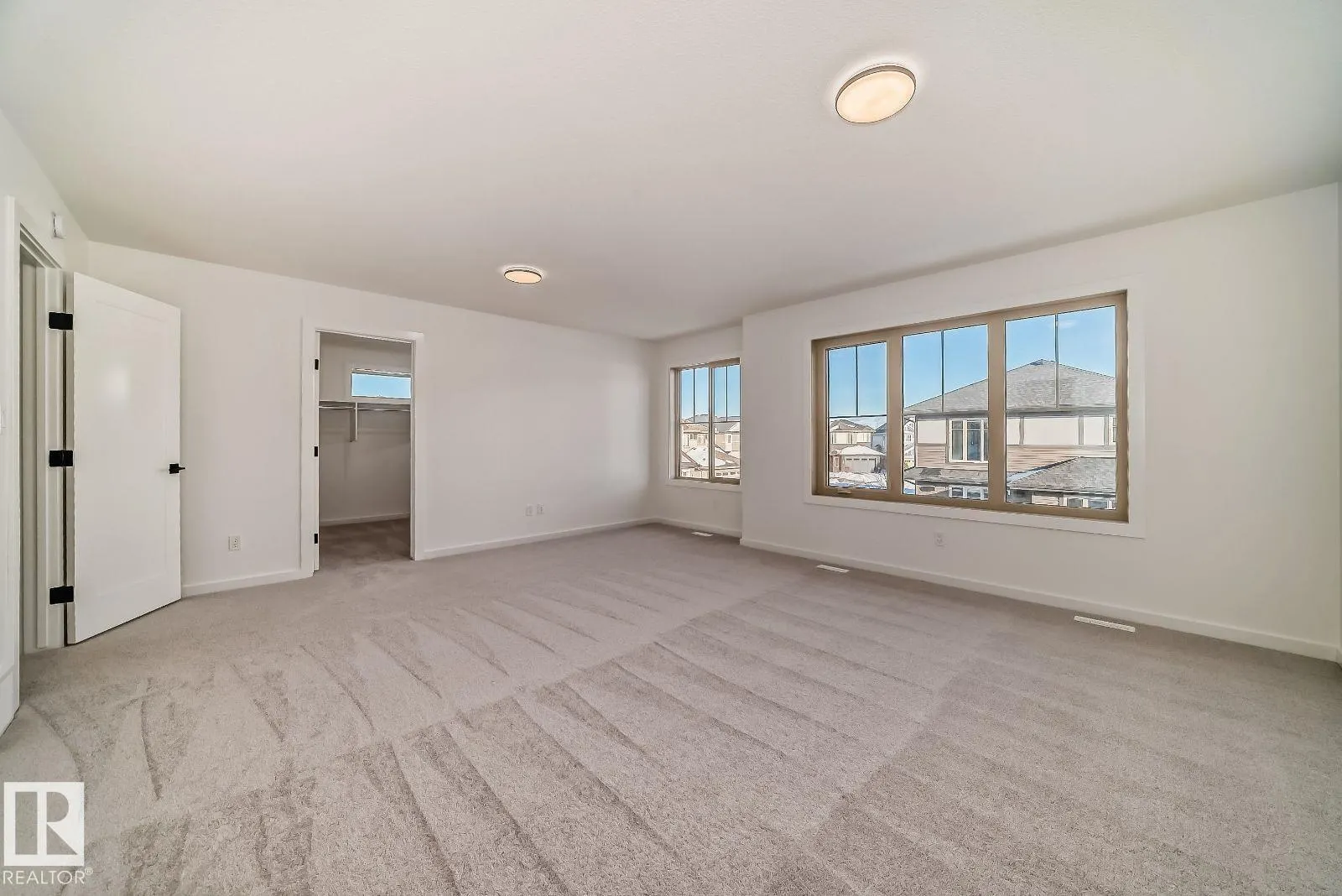 1365 AINSLIE Wynd