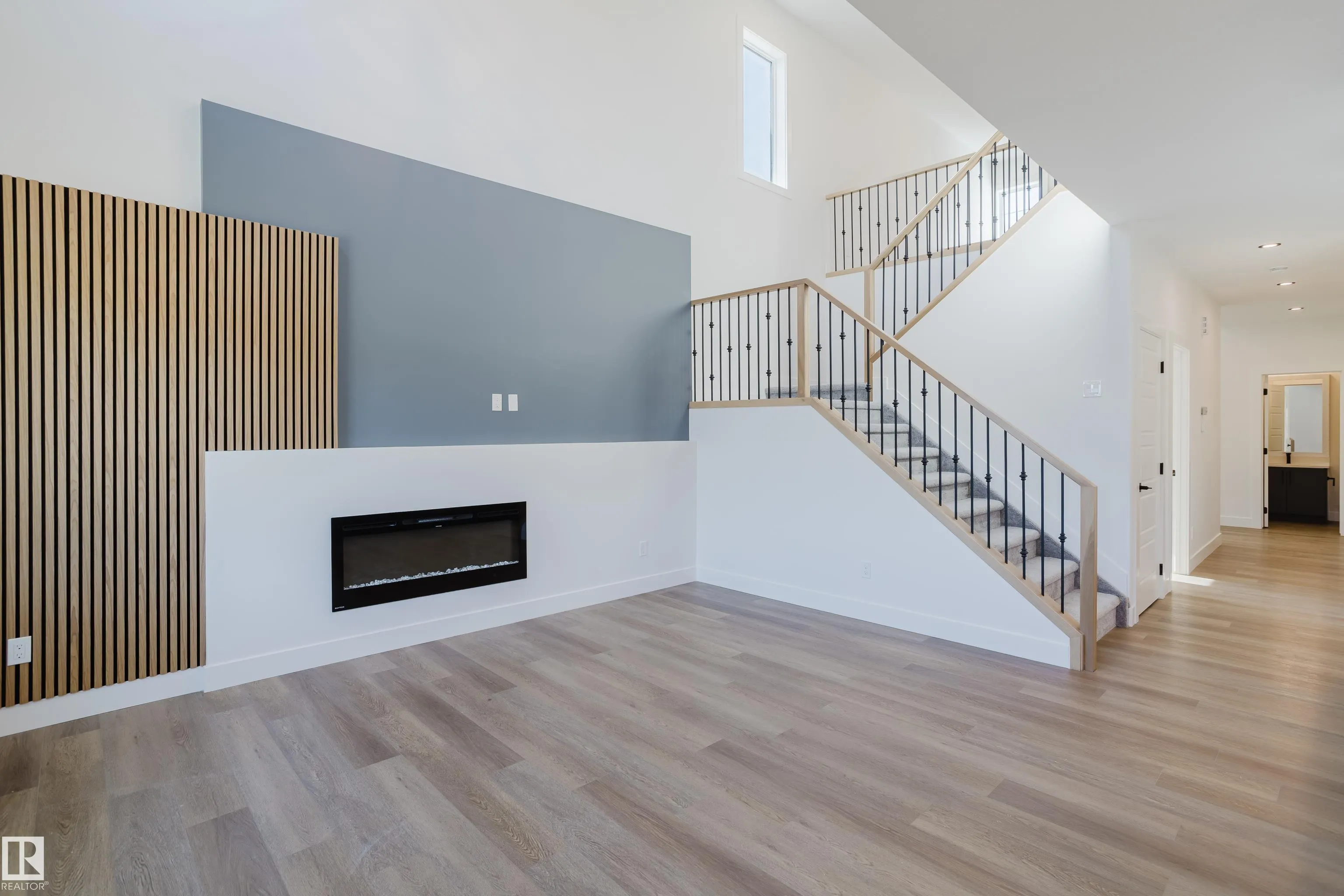 35 MEADOWGROVE Lane