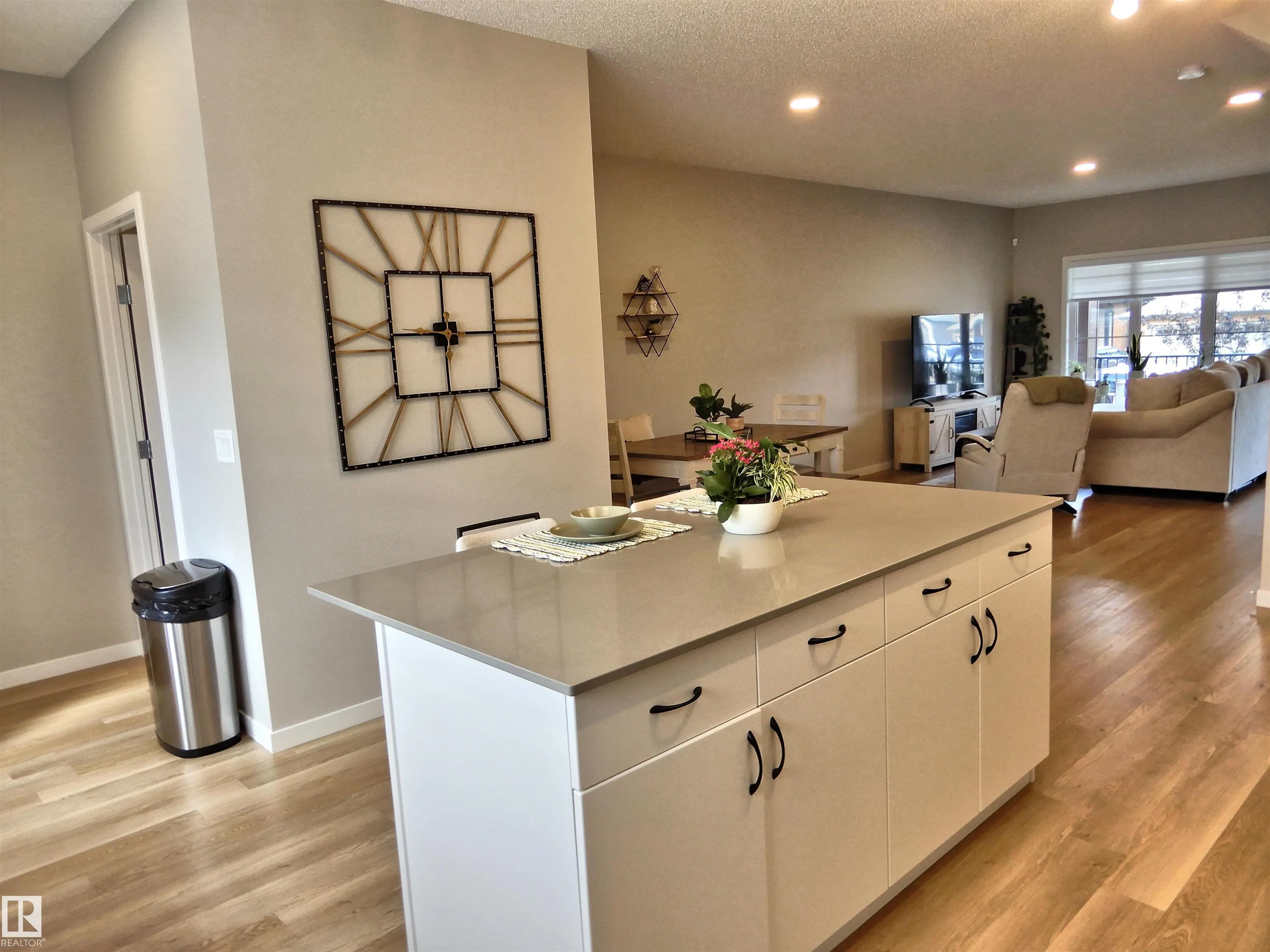 49 TILIA Place