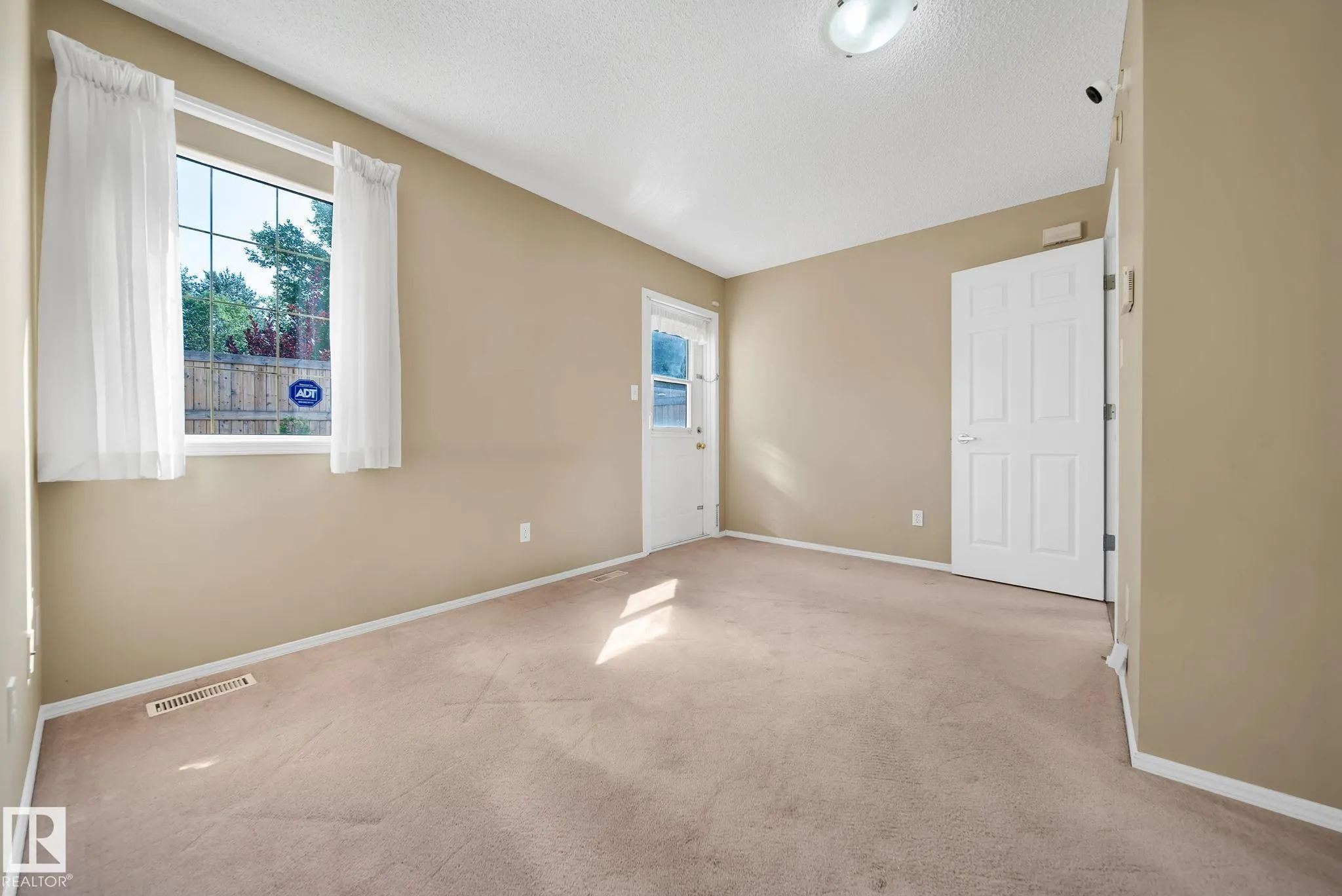 4 FRASER Drive