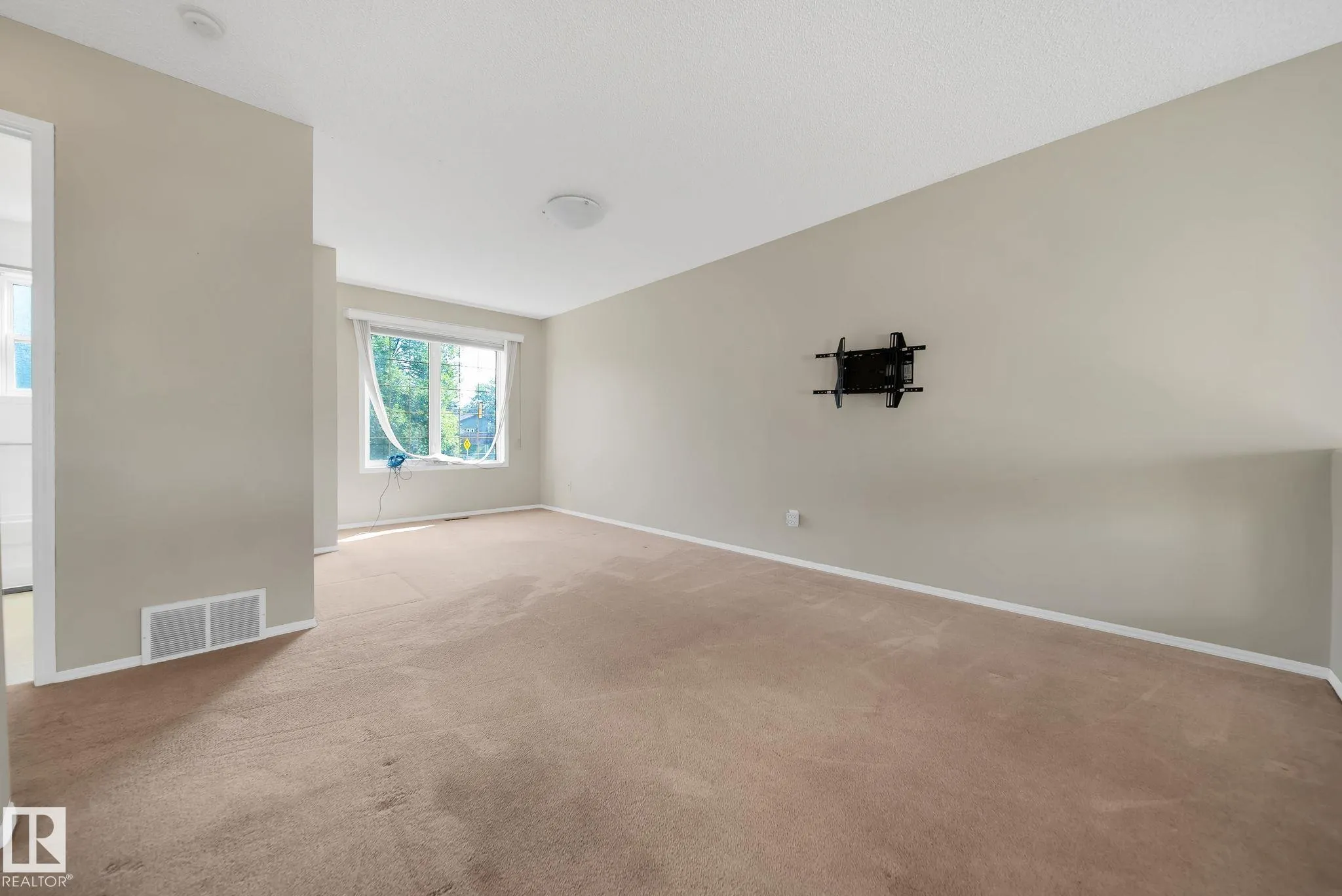4 FRASER Drive