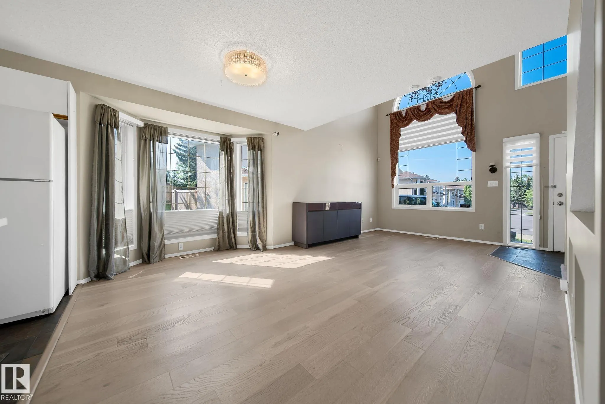 4 FRASER Drive