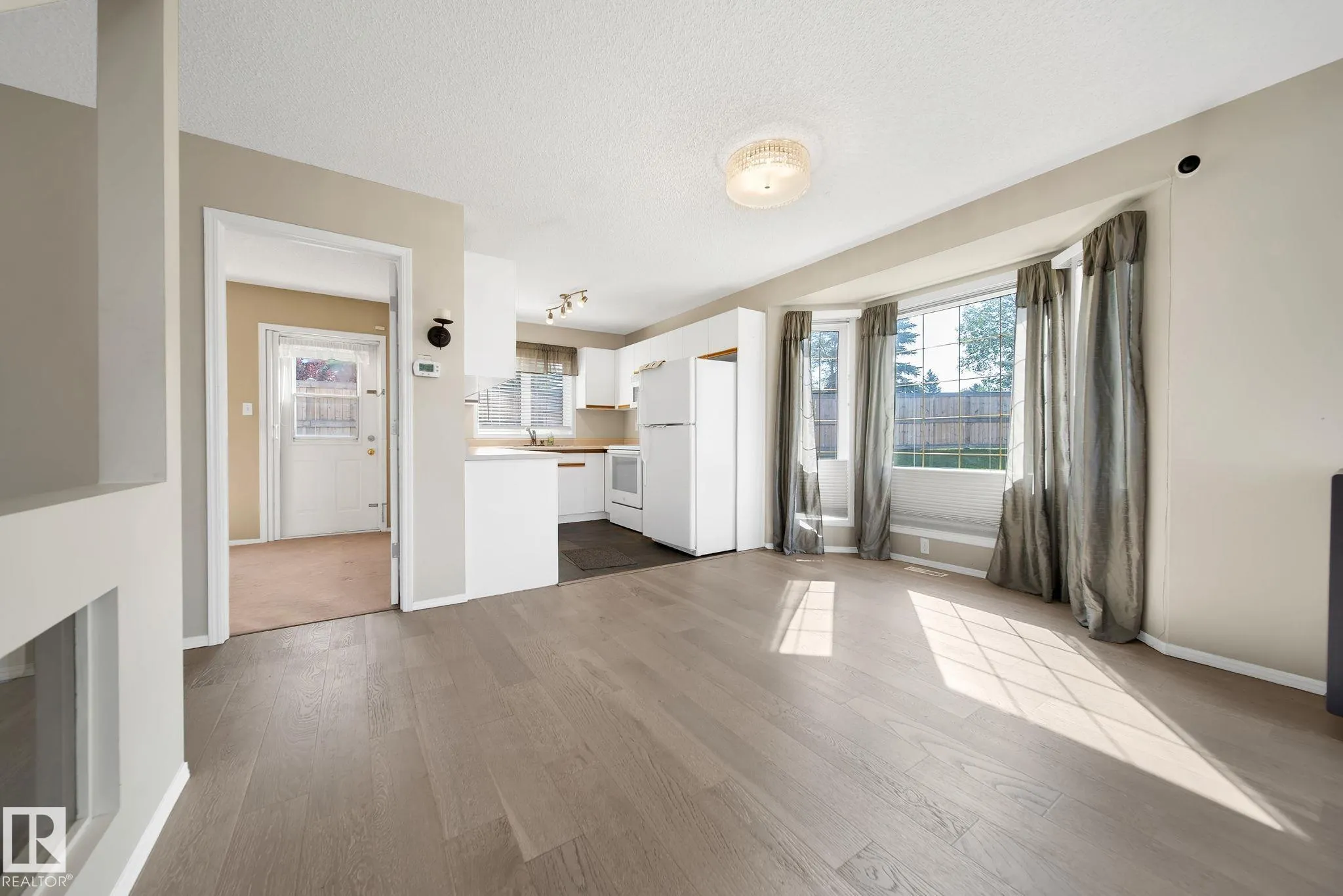 4 FRASER Drive