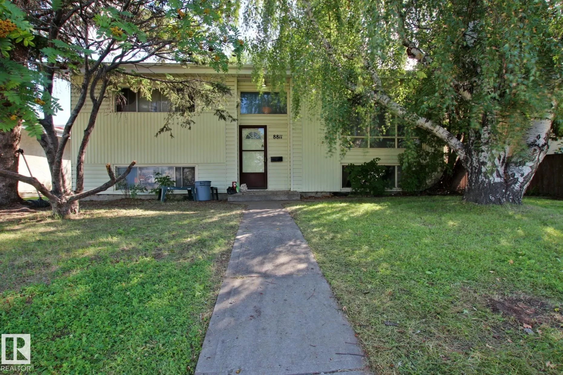 8811 163 Street
