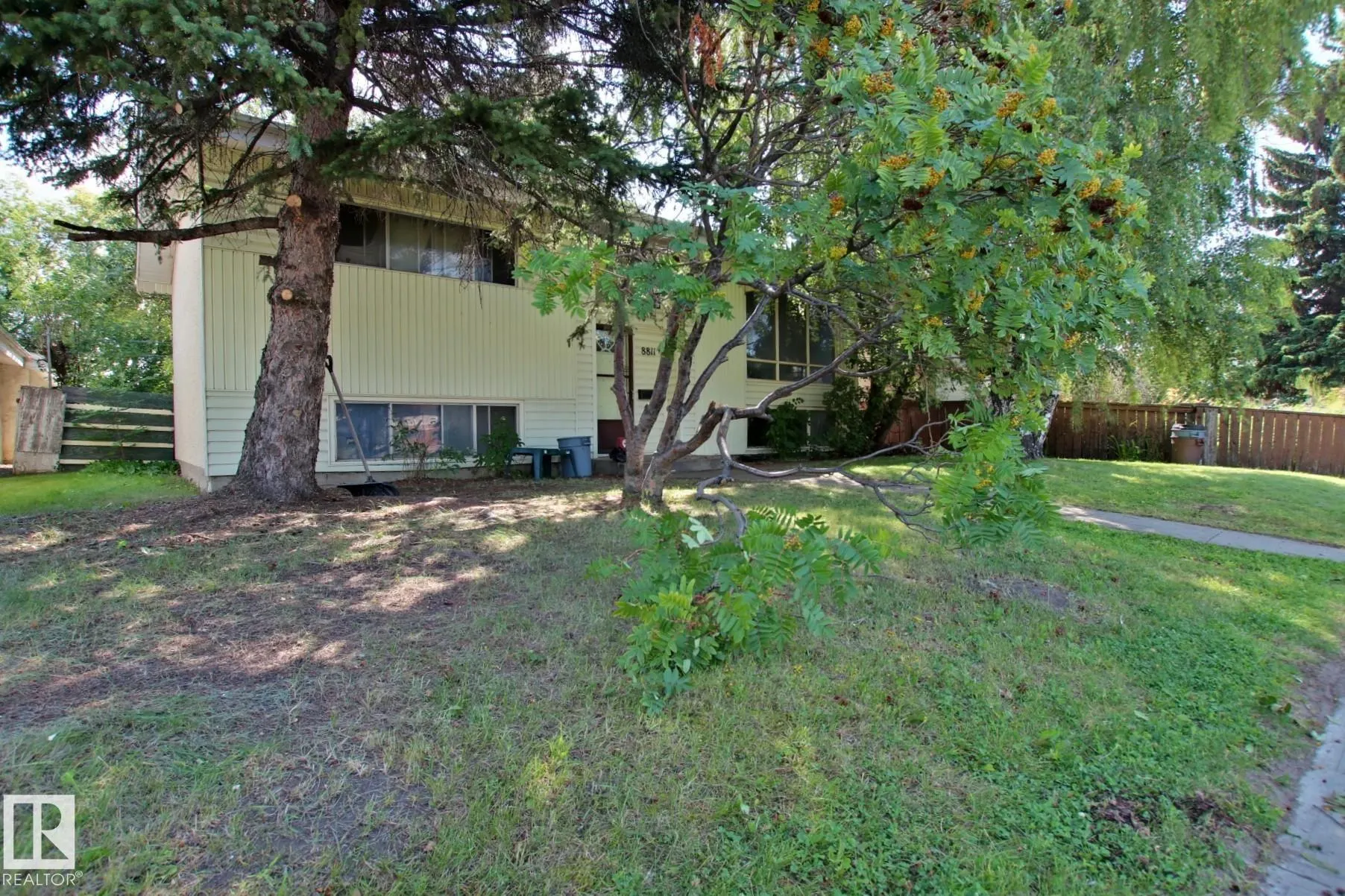 8811 163 Street