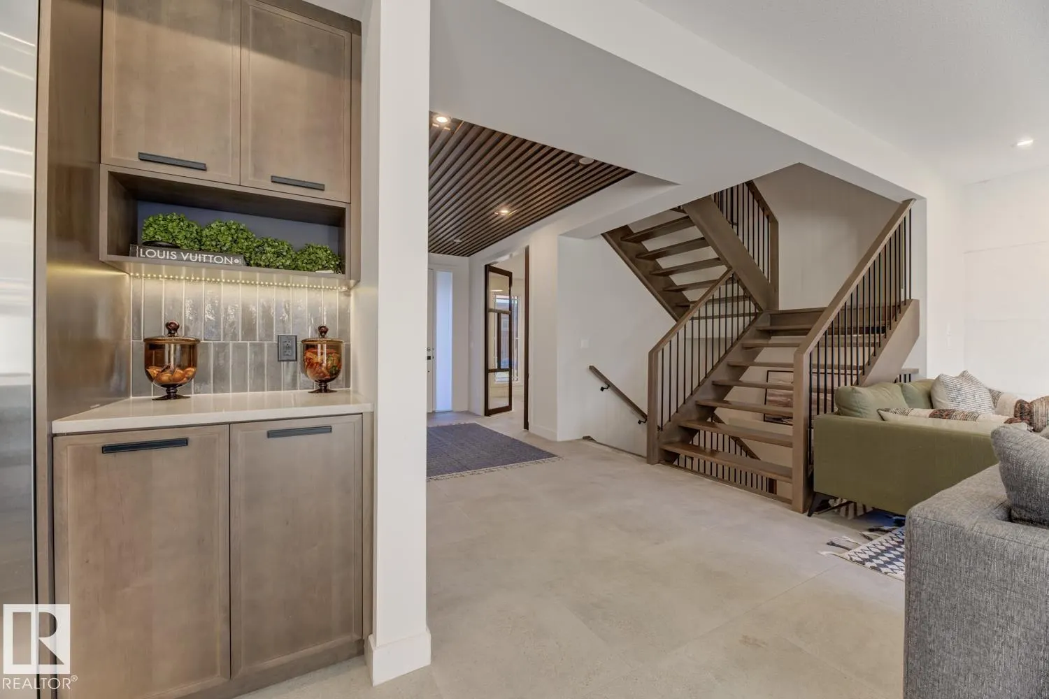6038 CRAWFORD Drive