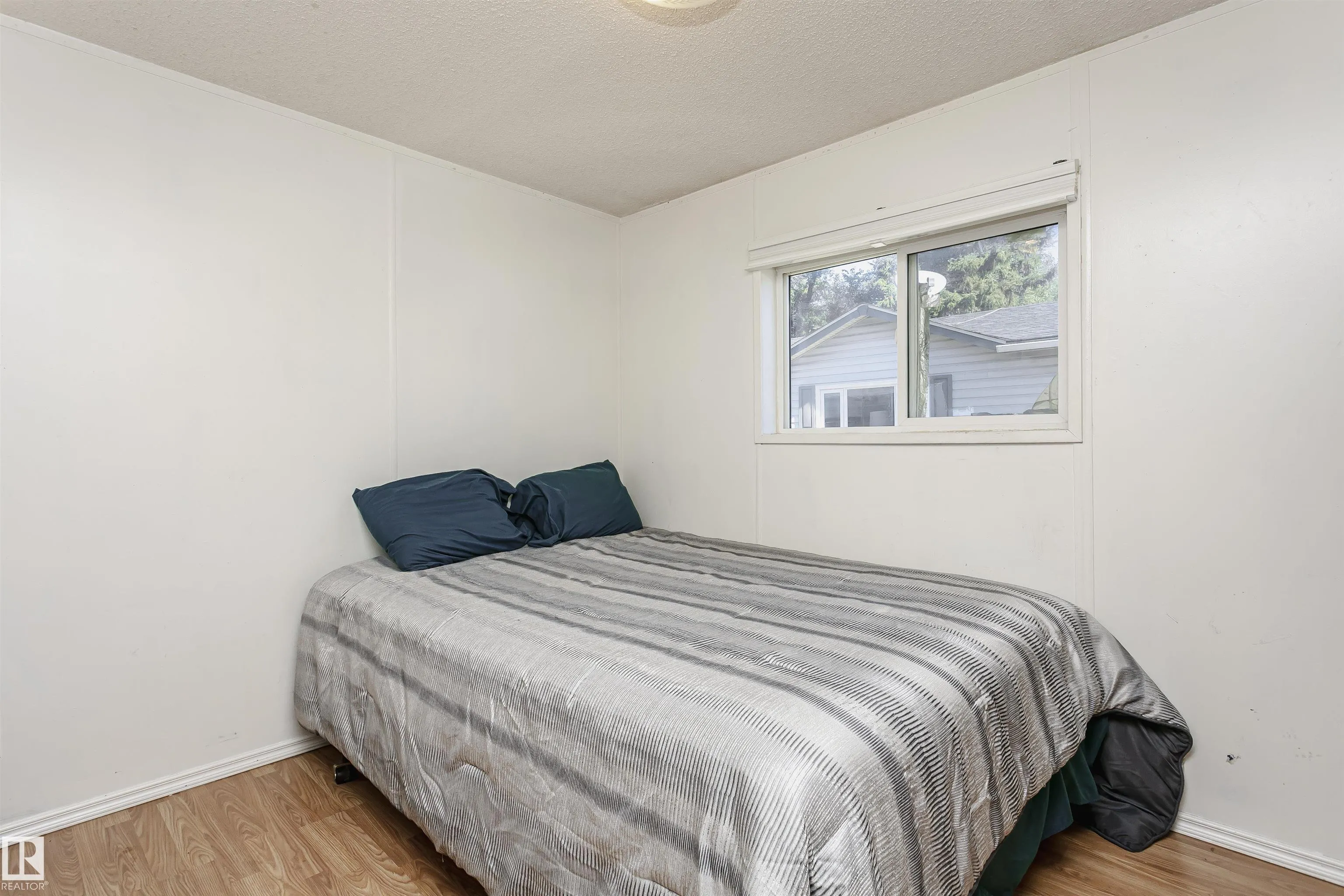 16 Willow Park Estates