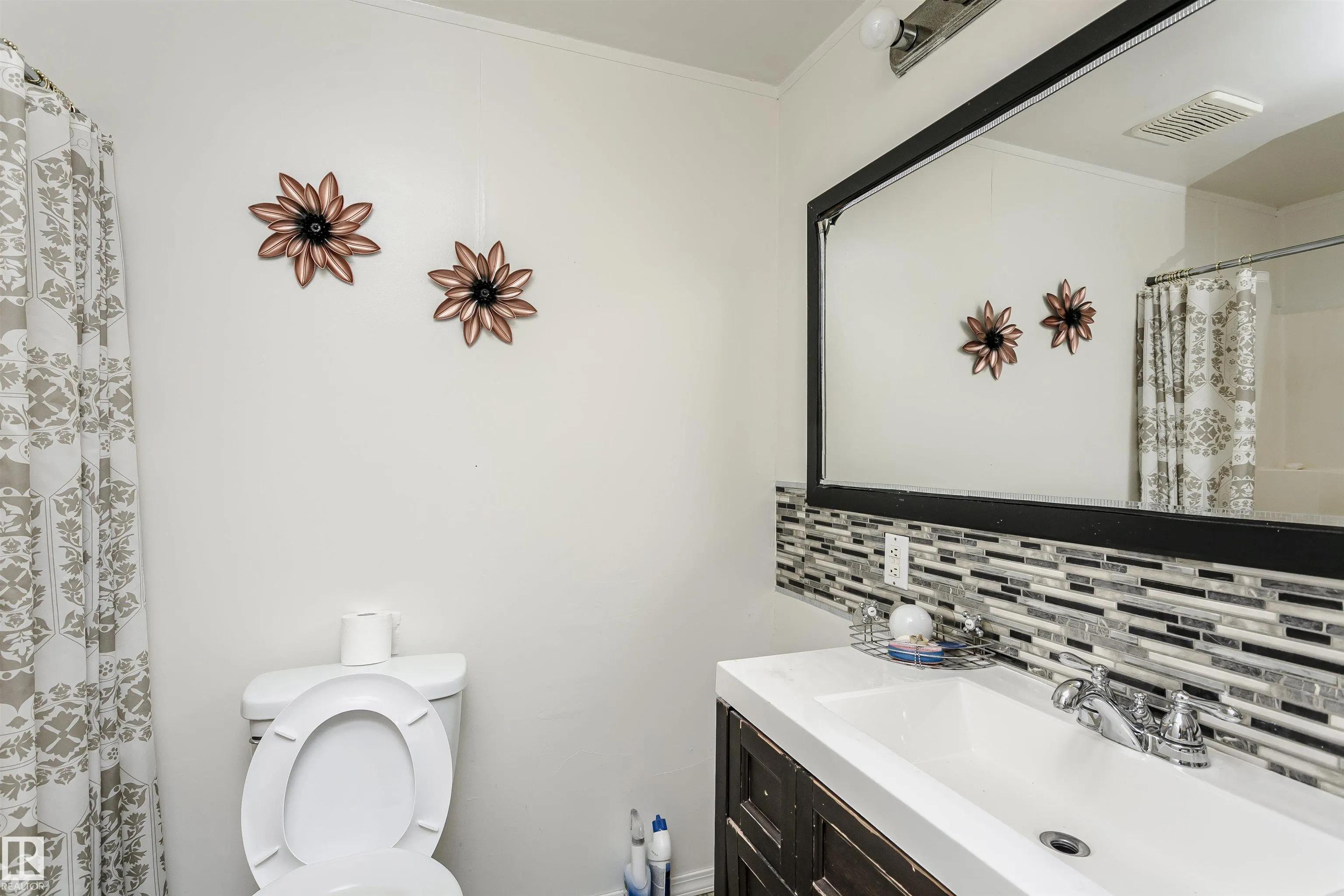 16 Willow Park Estates