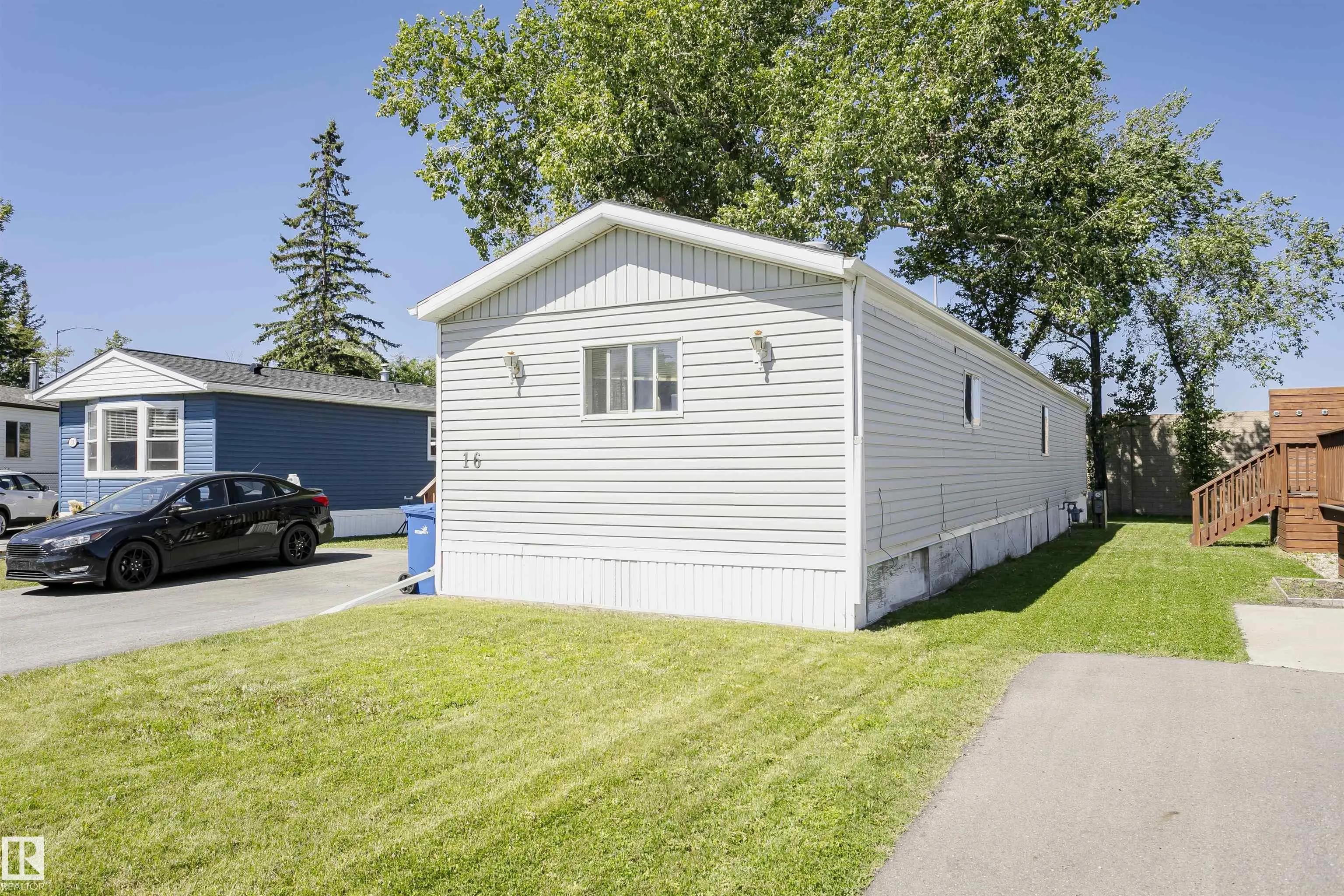 16 Willow Park Estates