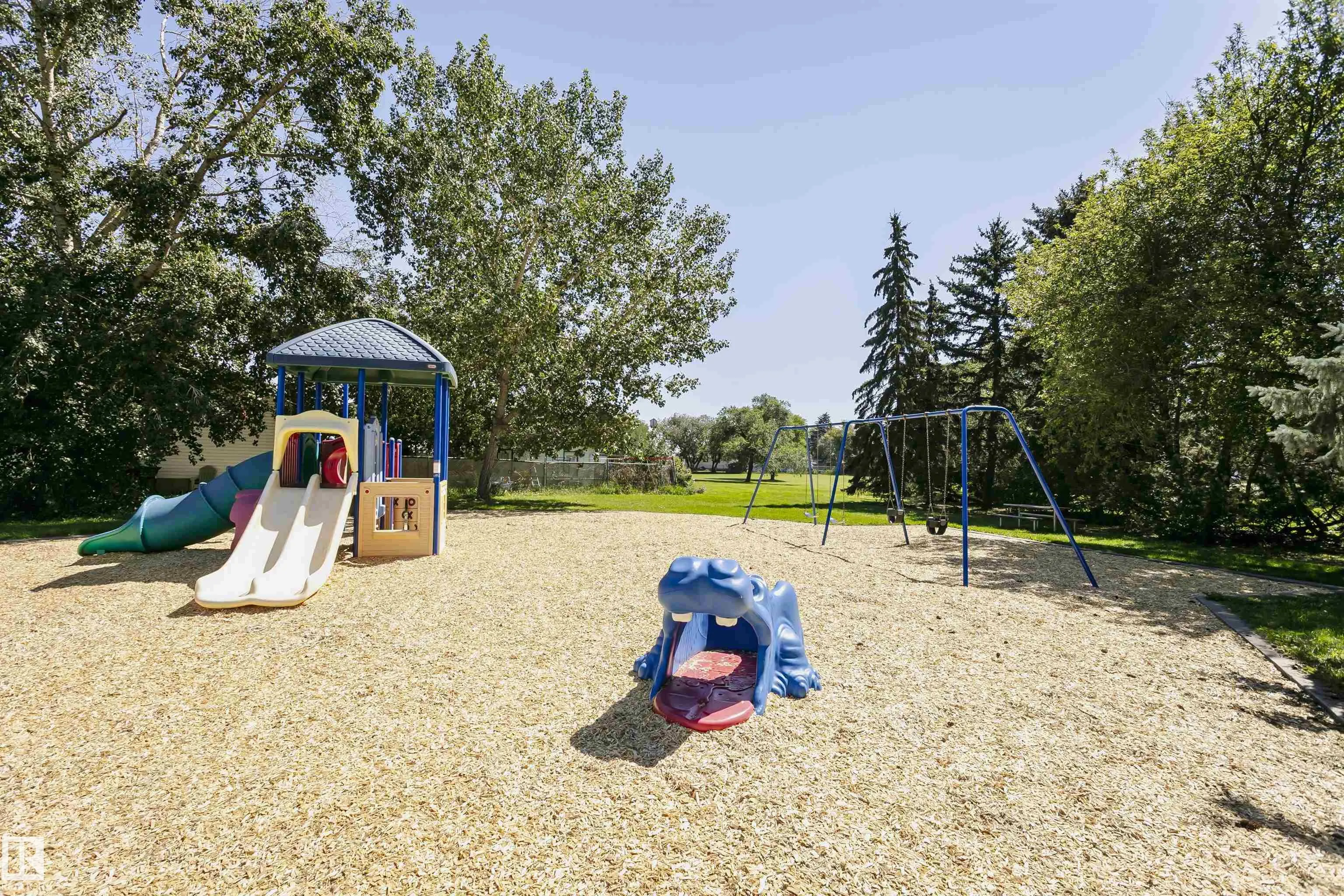 16 Willow Park Estates