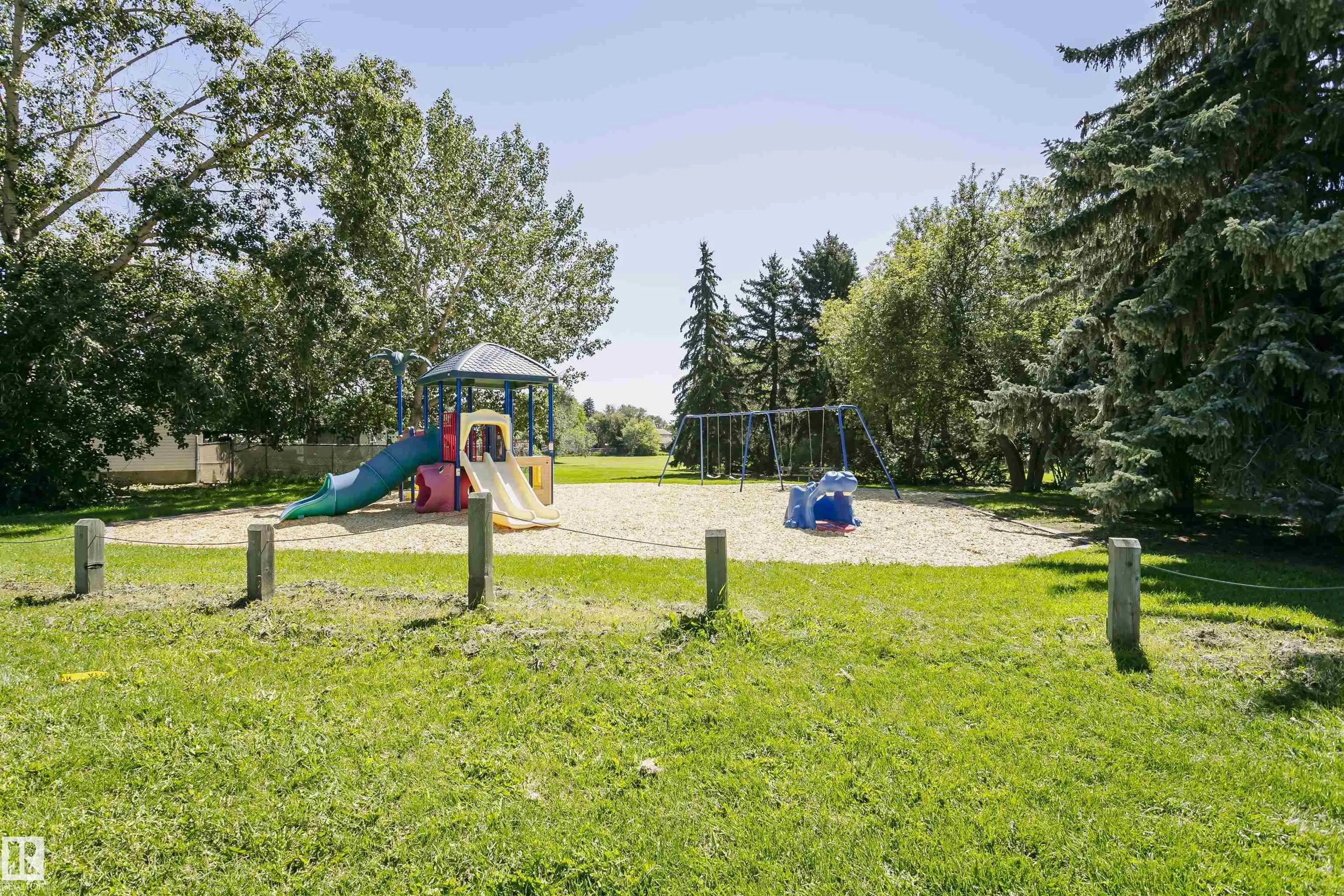 16 Willow Park Estates