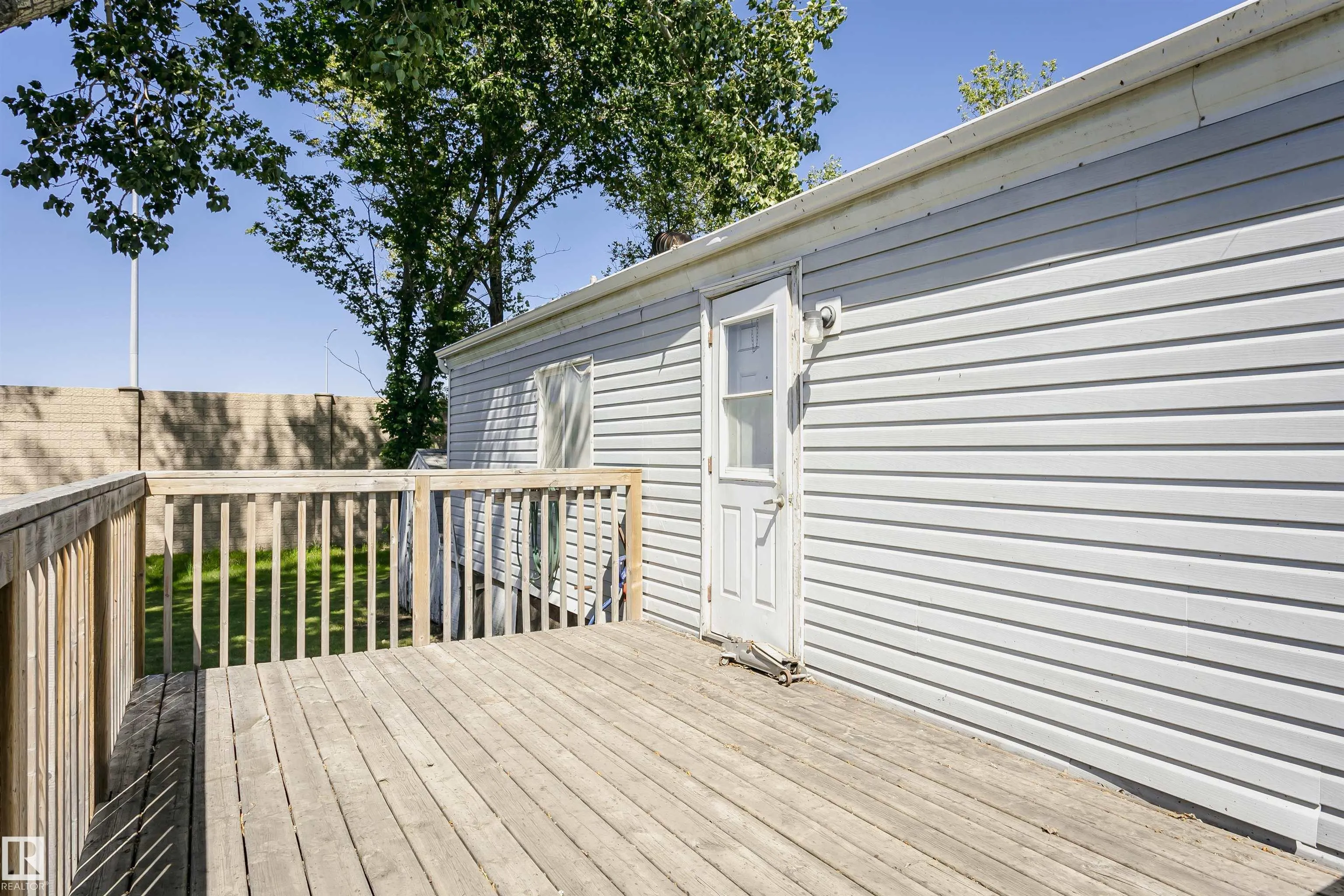 16 Willow Park Estates