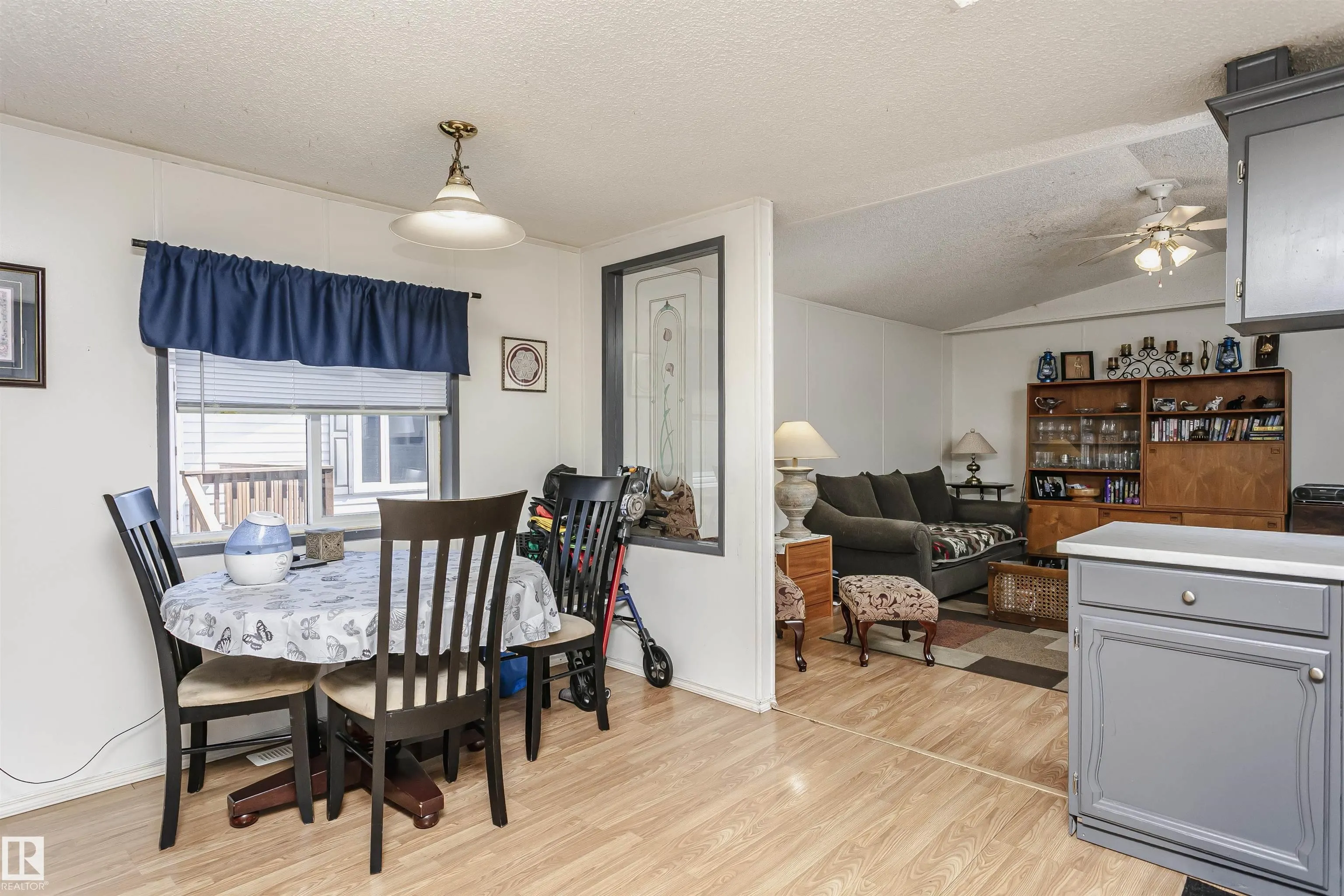 16 Willow Park Estates