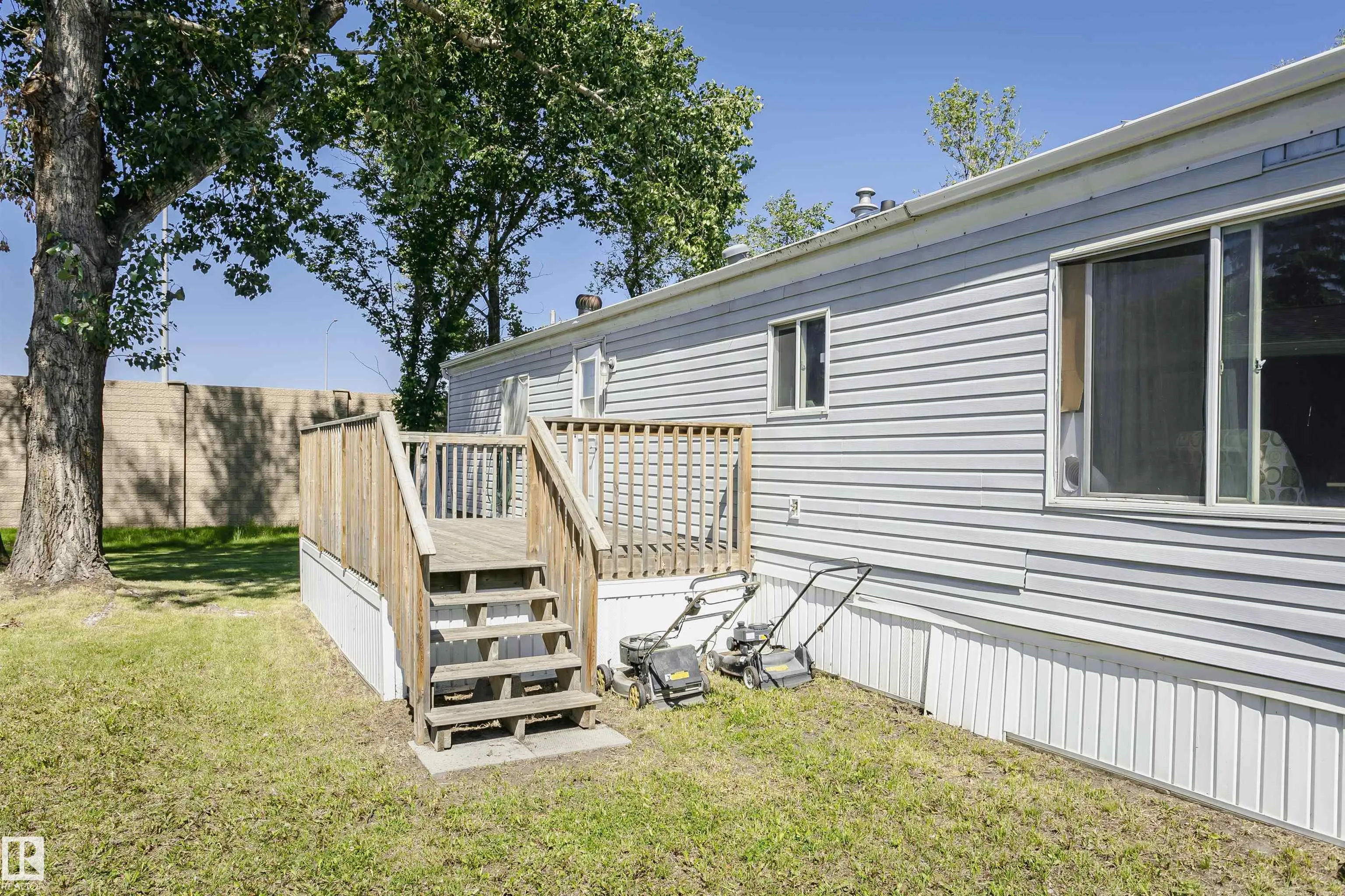 16 Willow Park Estates