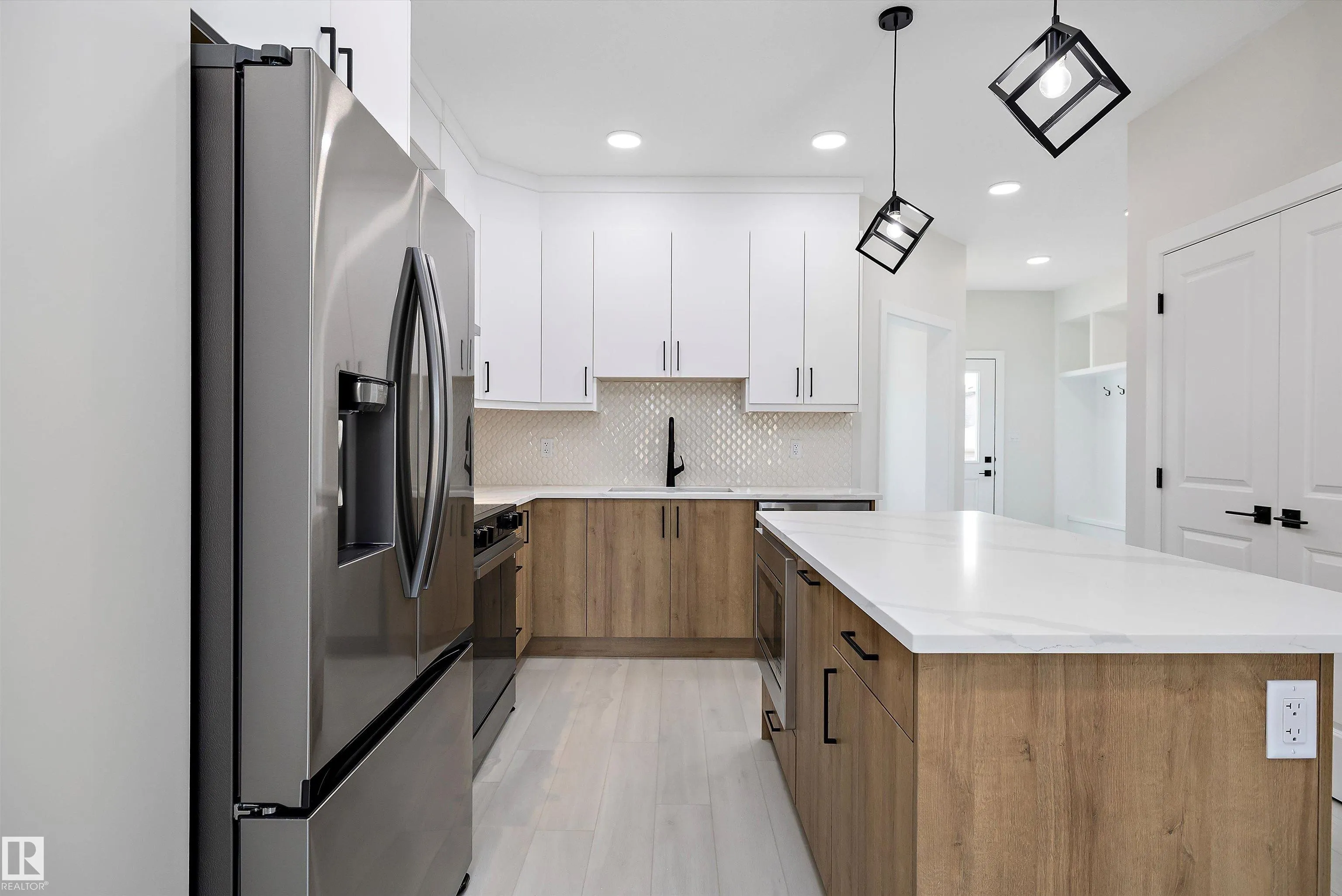 2111 Crossbill Lane