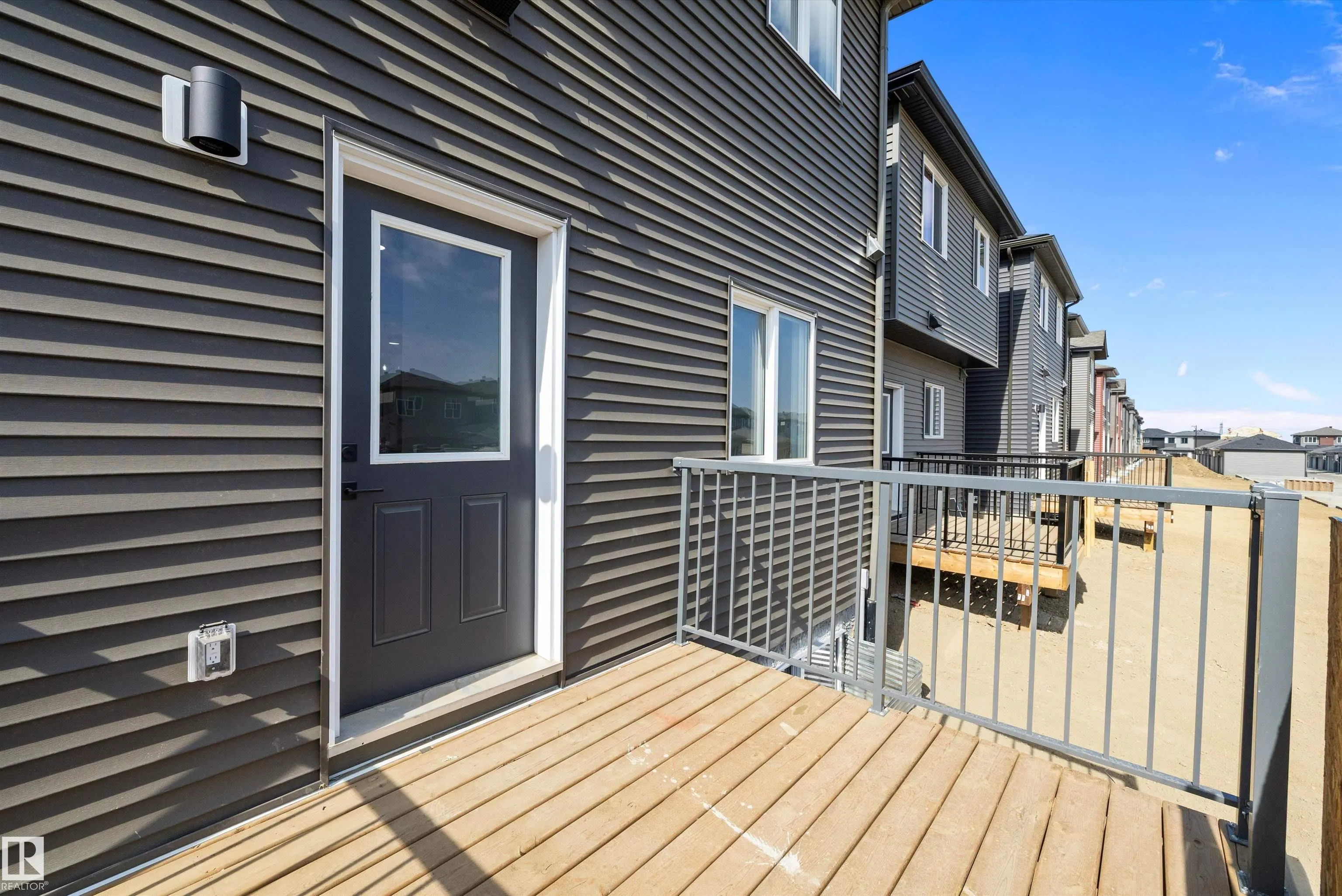 2111 Crossbill Lane